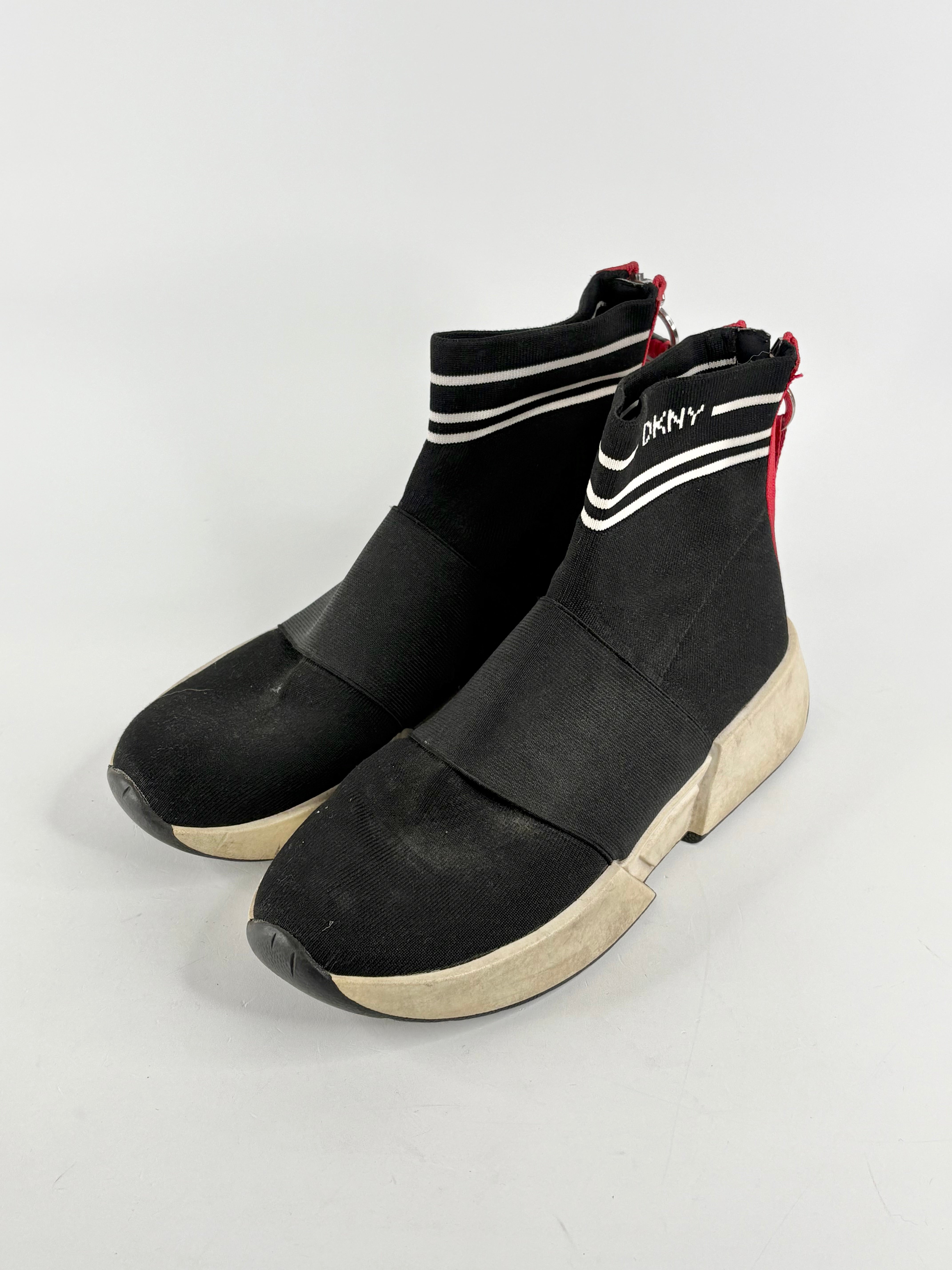 DKNY Black 'Marini' Knit Sneakers - EU40