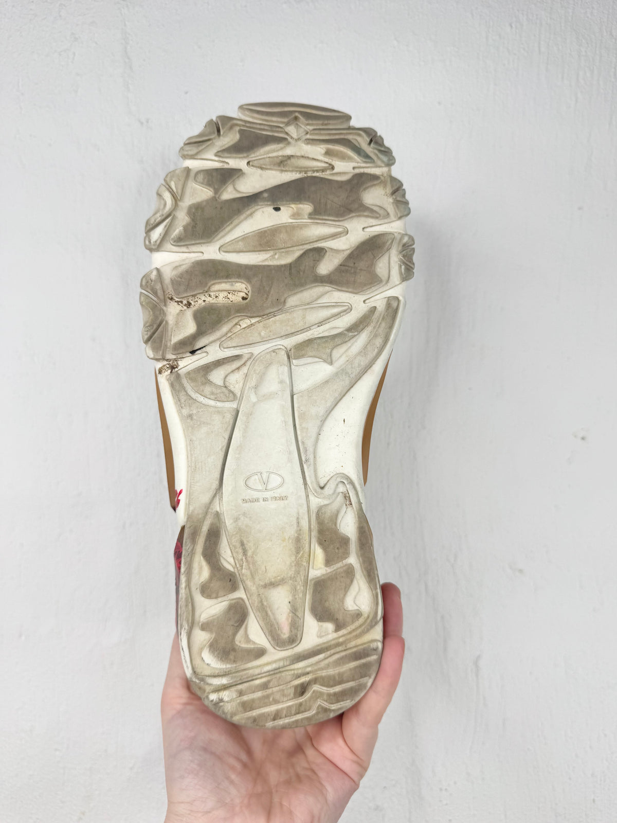 Valentino Garavani x UNDERCOVER Rose Pattern 'Bounce' Sneakers - EU40