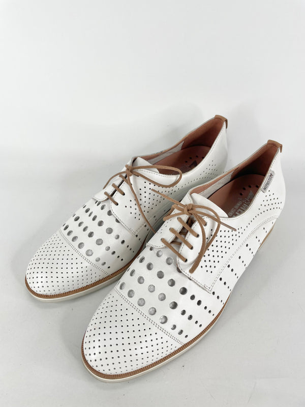 Mephisto White Leather Laser Cut Lace Ups - 10.5