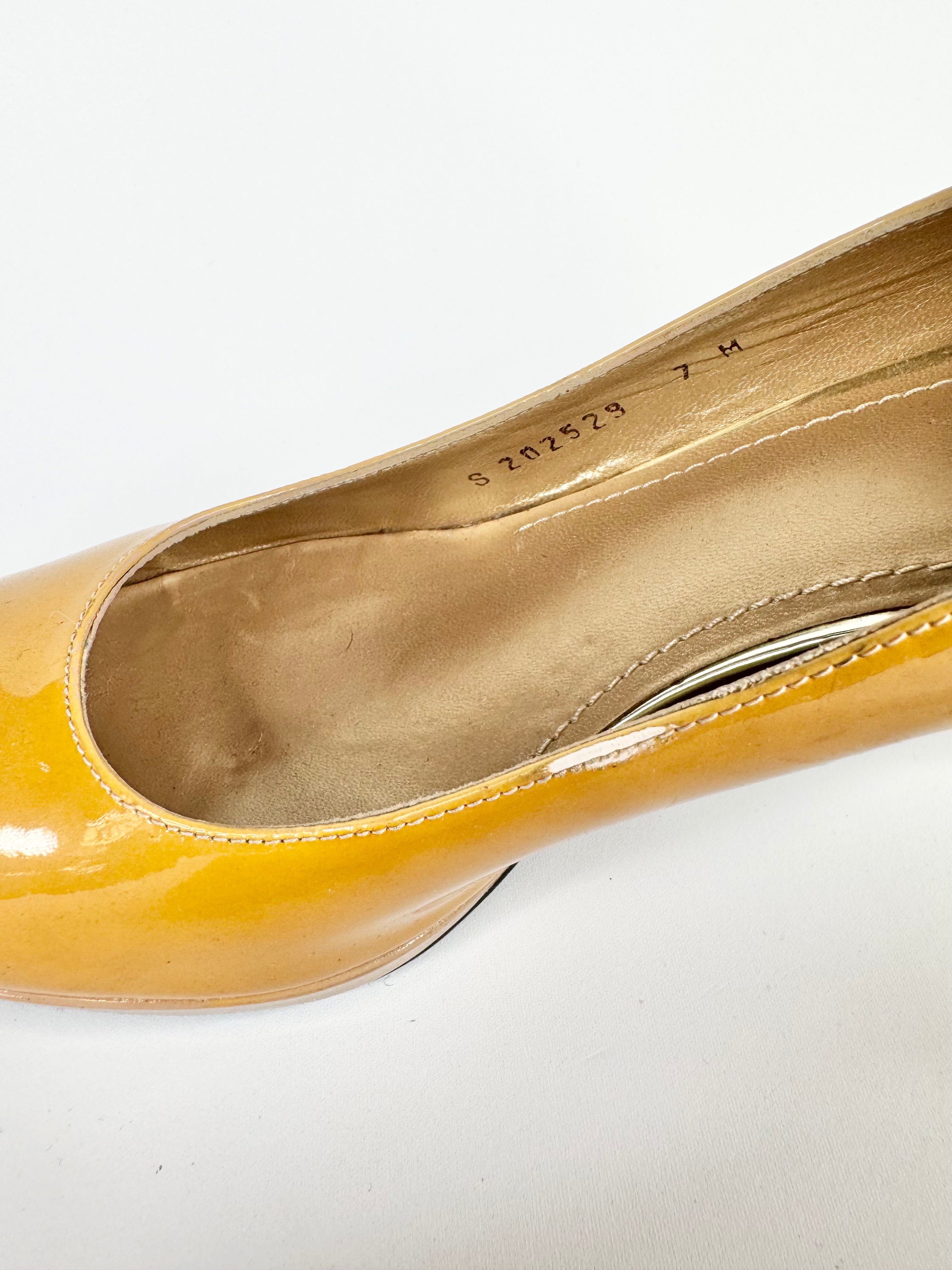 Stuart Weitzman Butter Yellow Patent Leather Pumps - EU37.5
