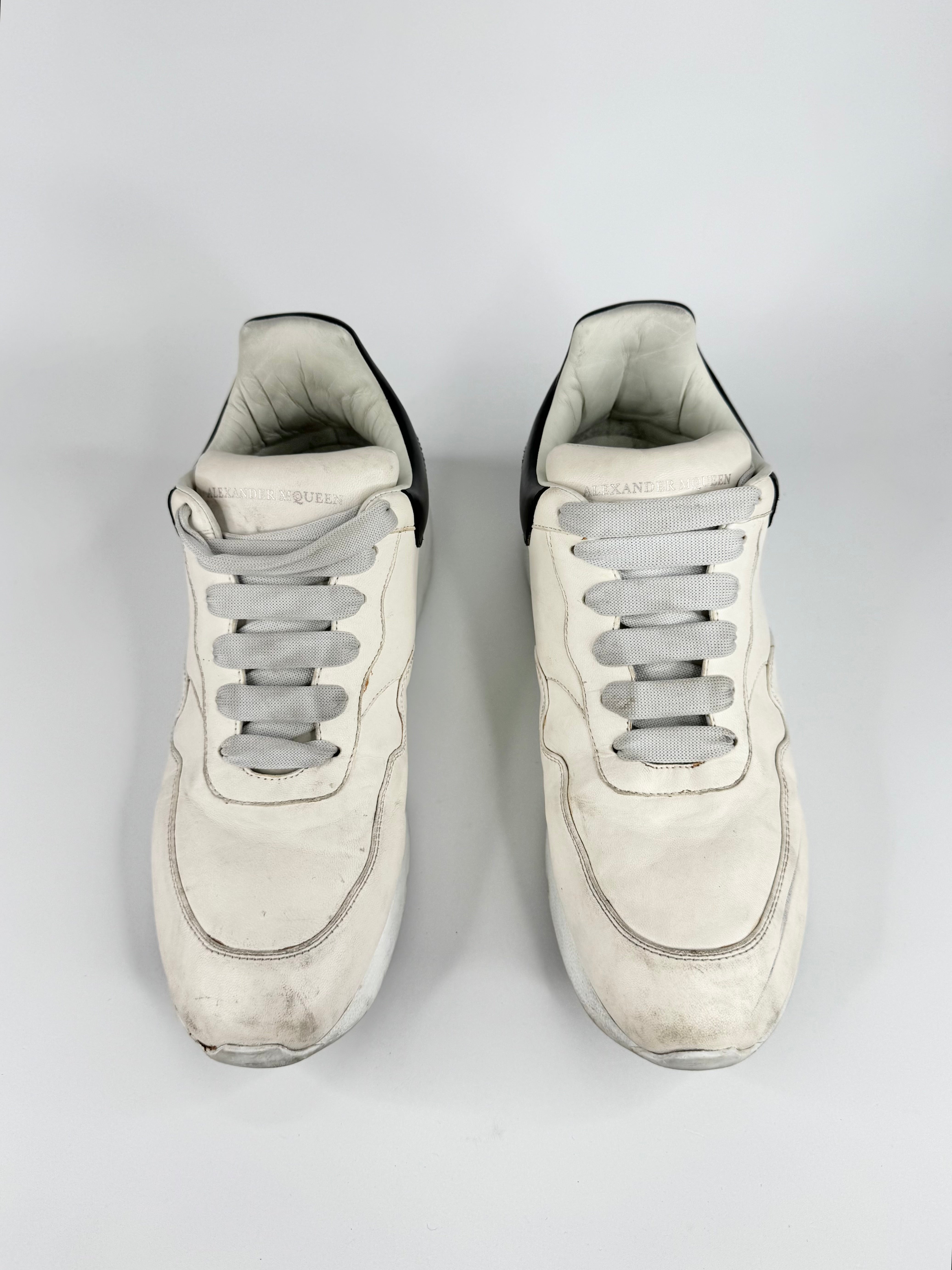 Alexander McQueen White & Black Oversized Sneakers - EU42.5