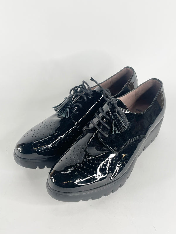 Wonders Patent Black Leather Platform Lace Ups - EU41