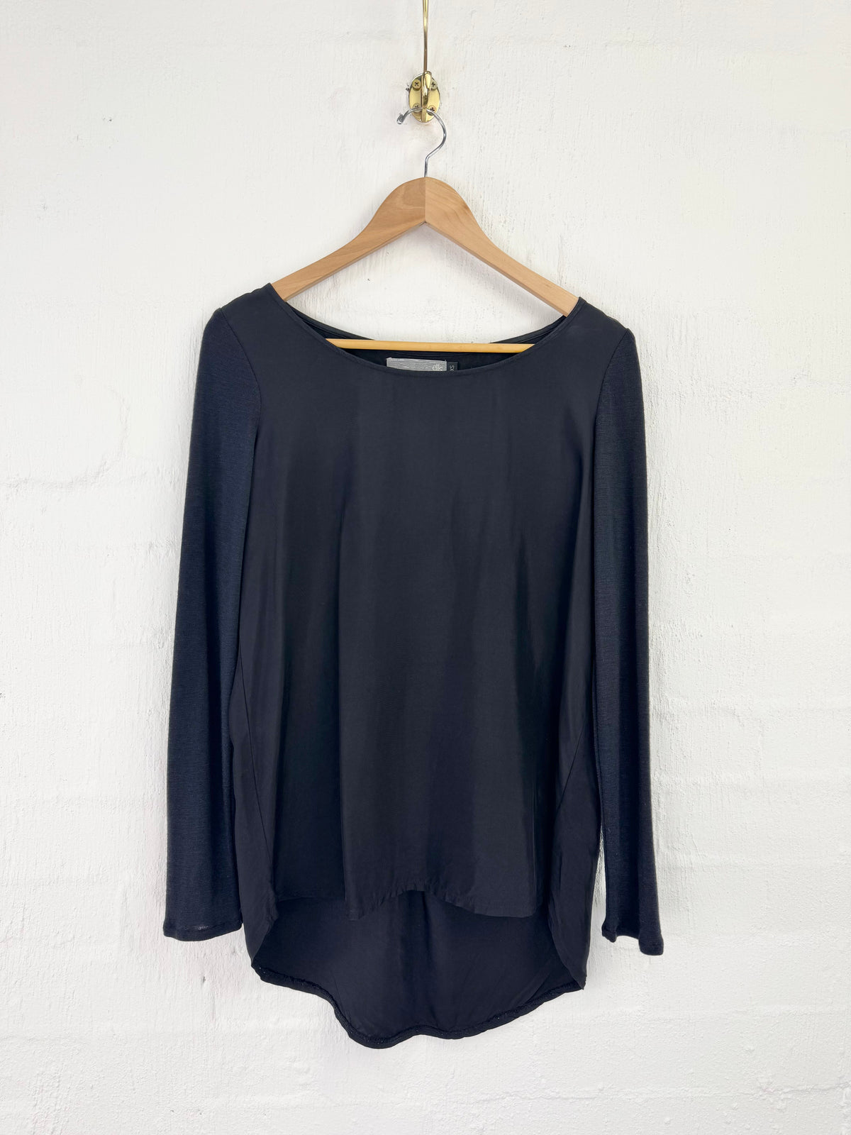 ELK Black Long Sleeve - AU6