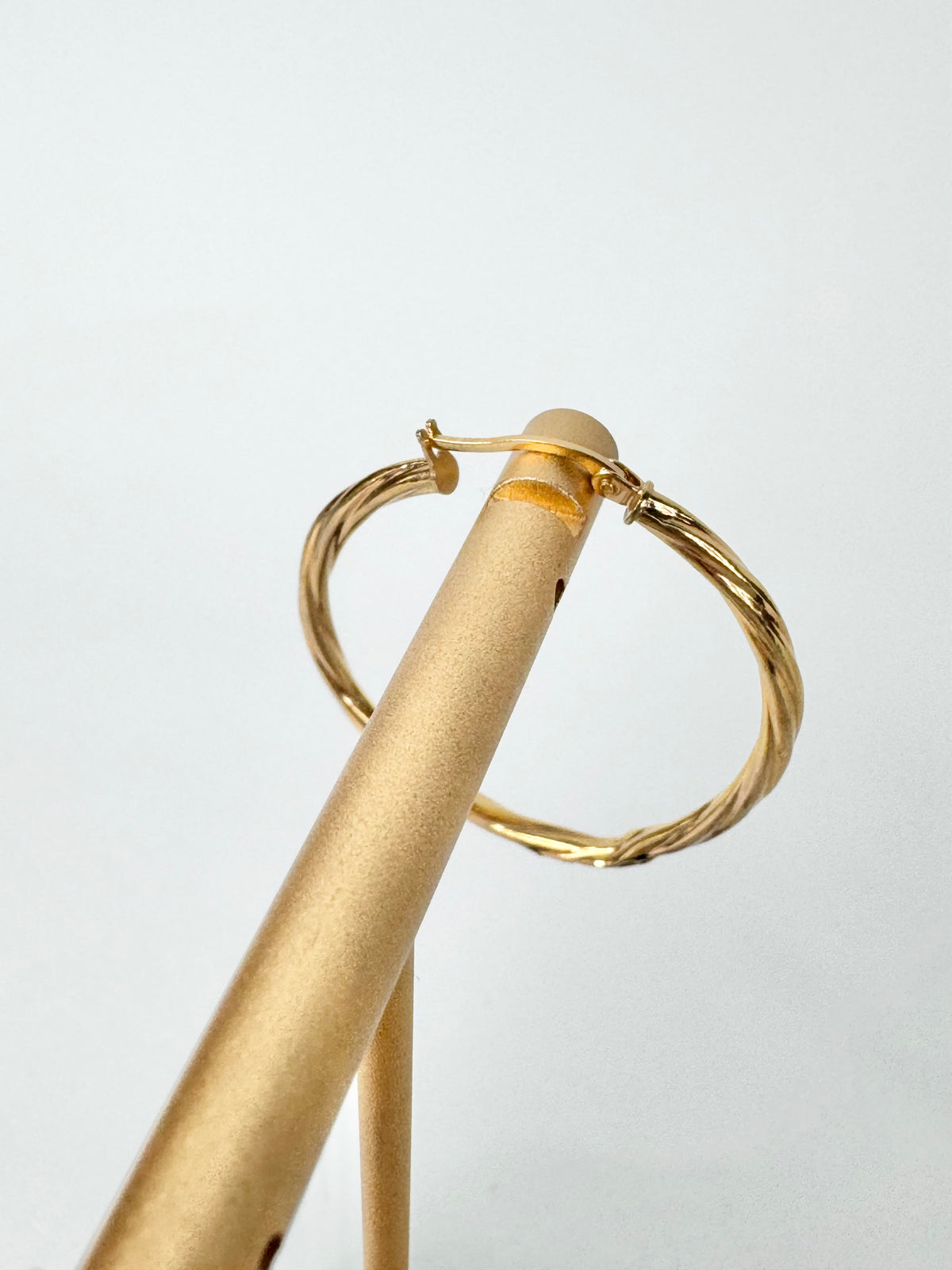9ct Medium Twisted Hoop Earrings