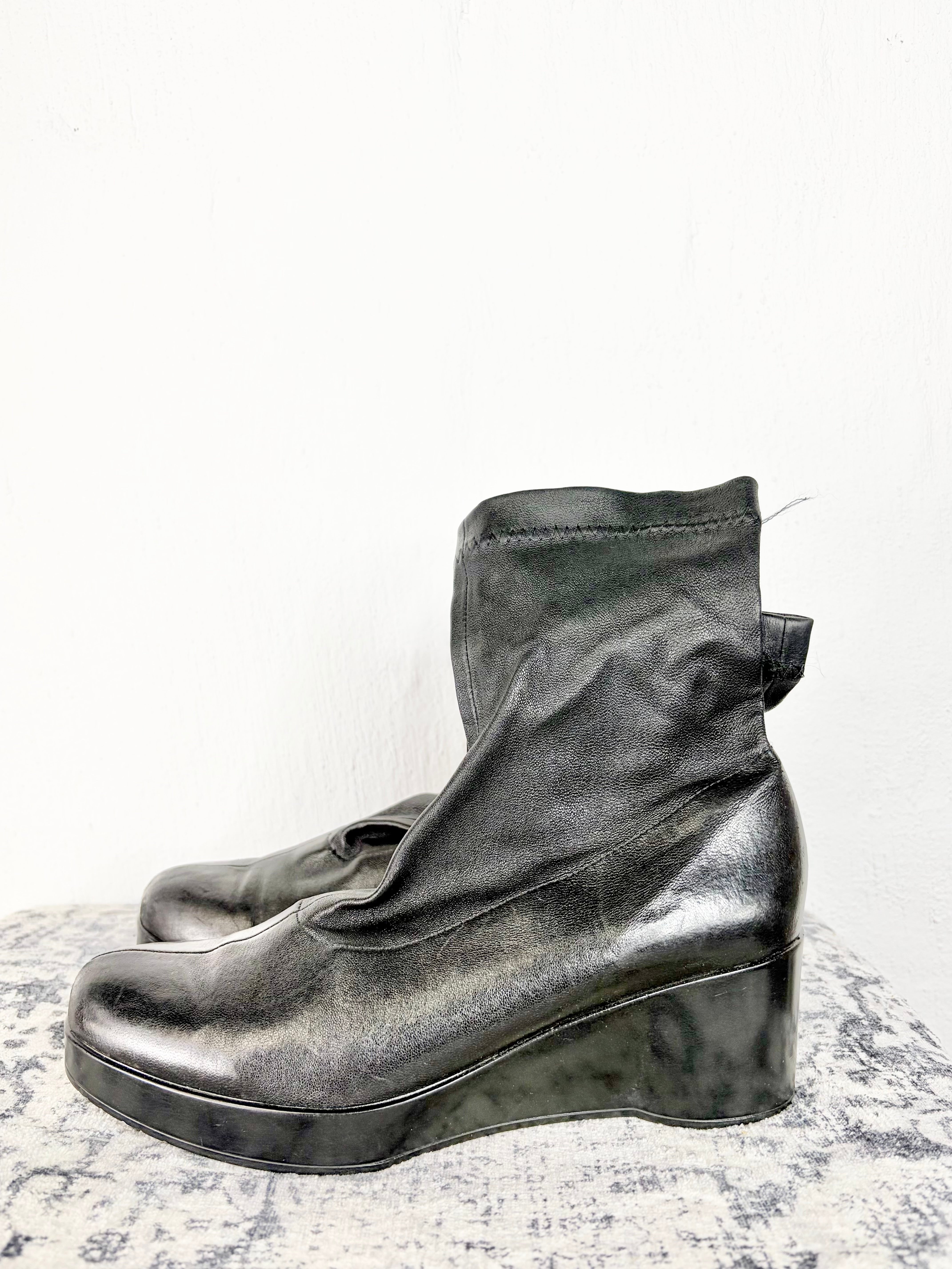 Robert Clergerie Black Leather Wedge Ankle Boot - EU37