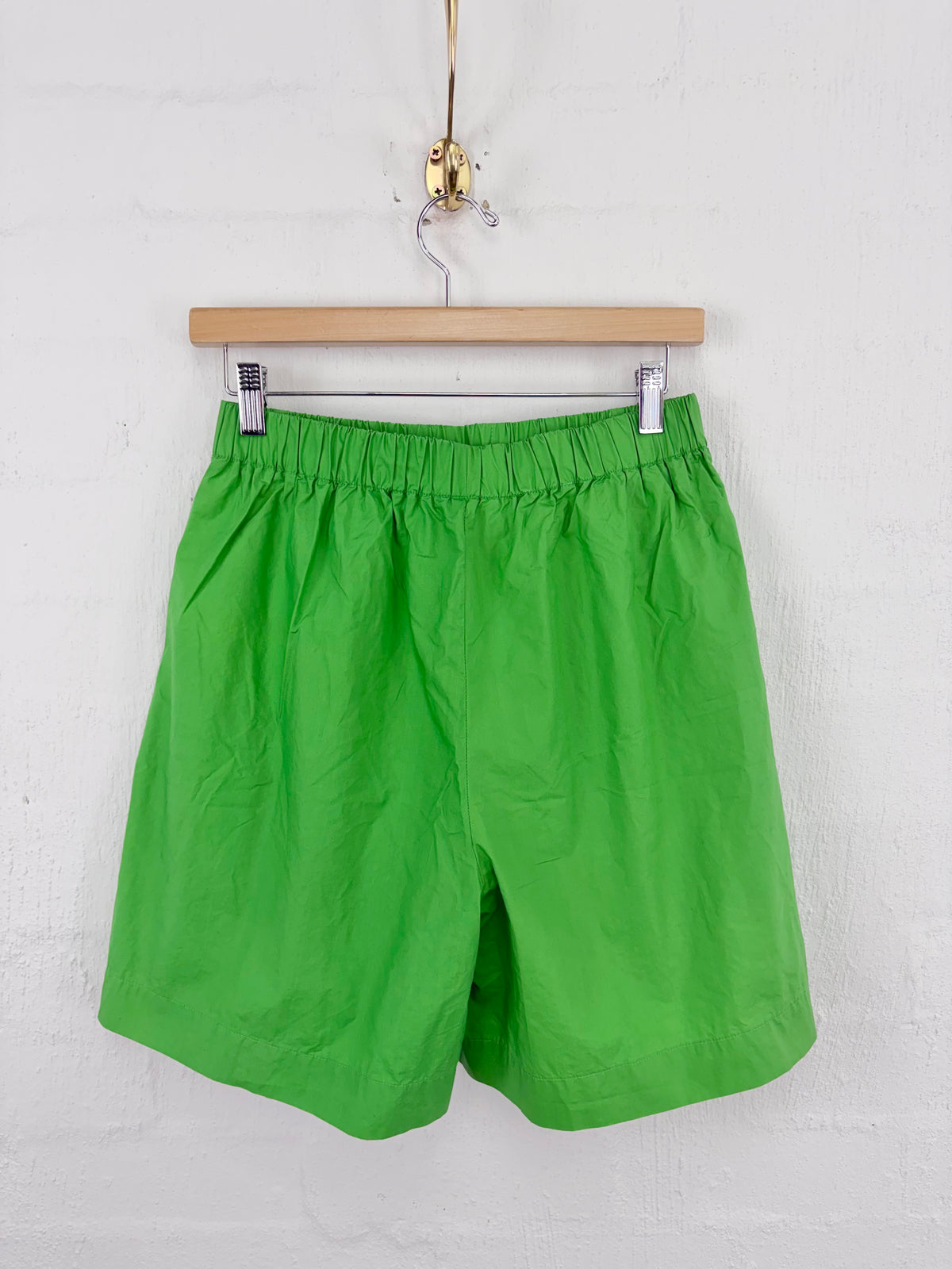 Nanushka Spring Green Lightweight Poplin Cotton 'Megan' Shorts - AU12/14