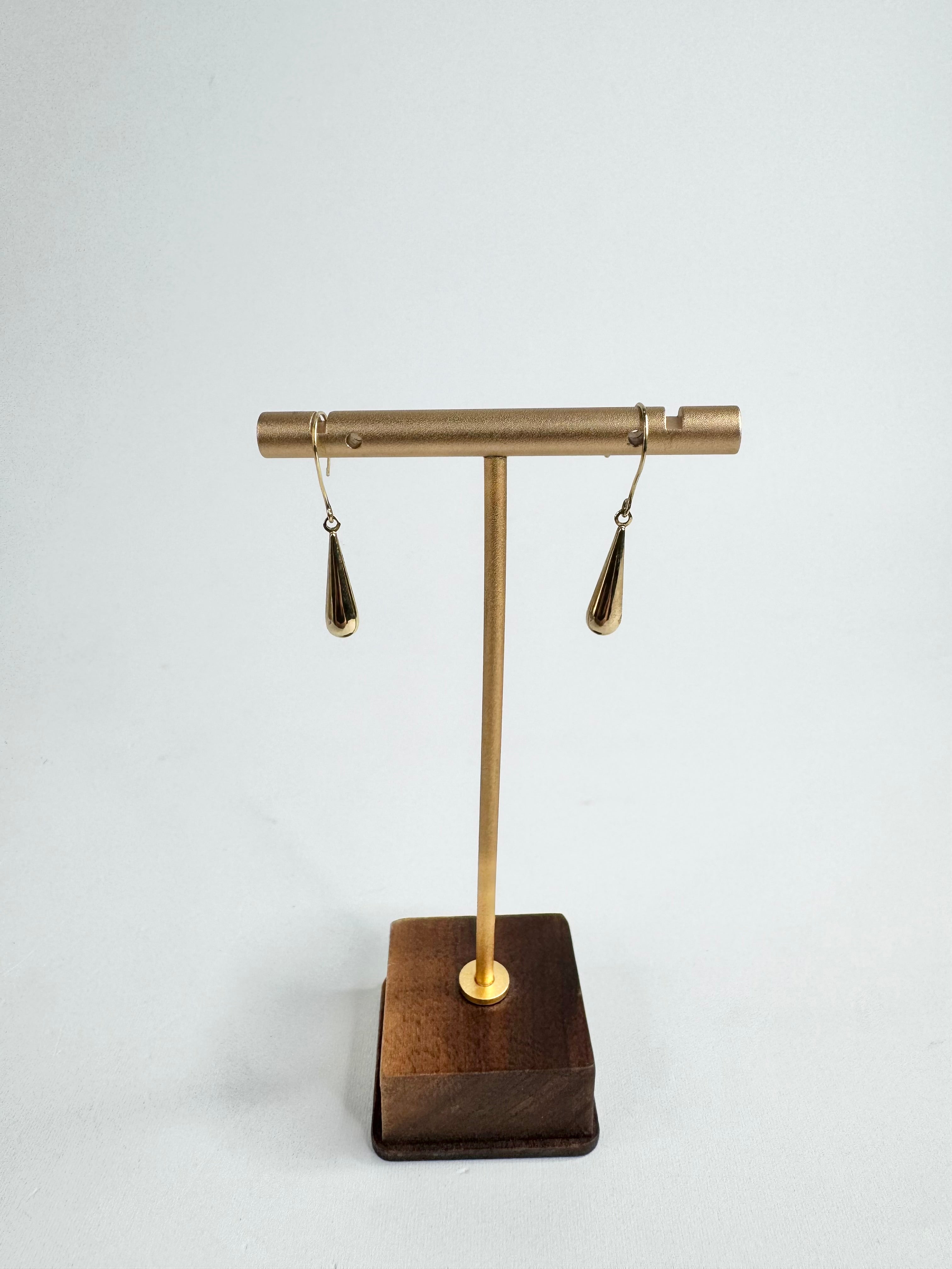 9ct Gold Teardrop Earrings