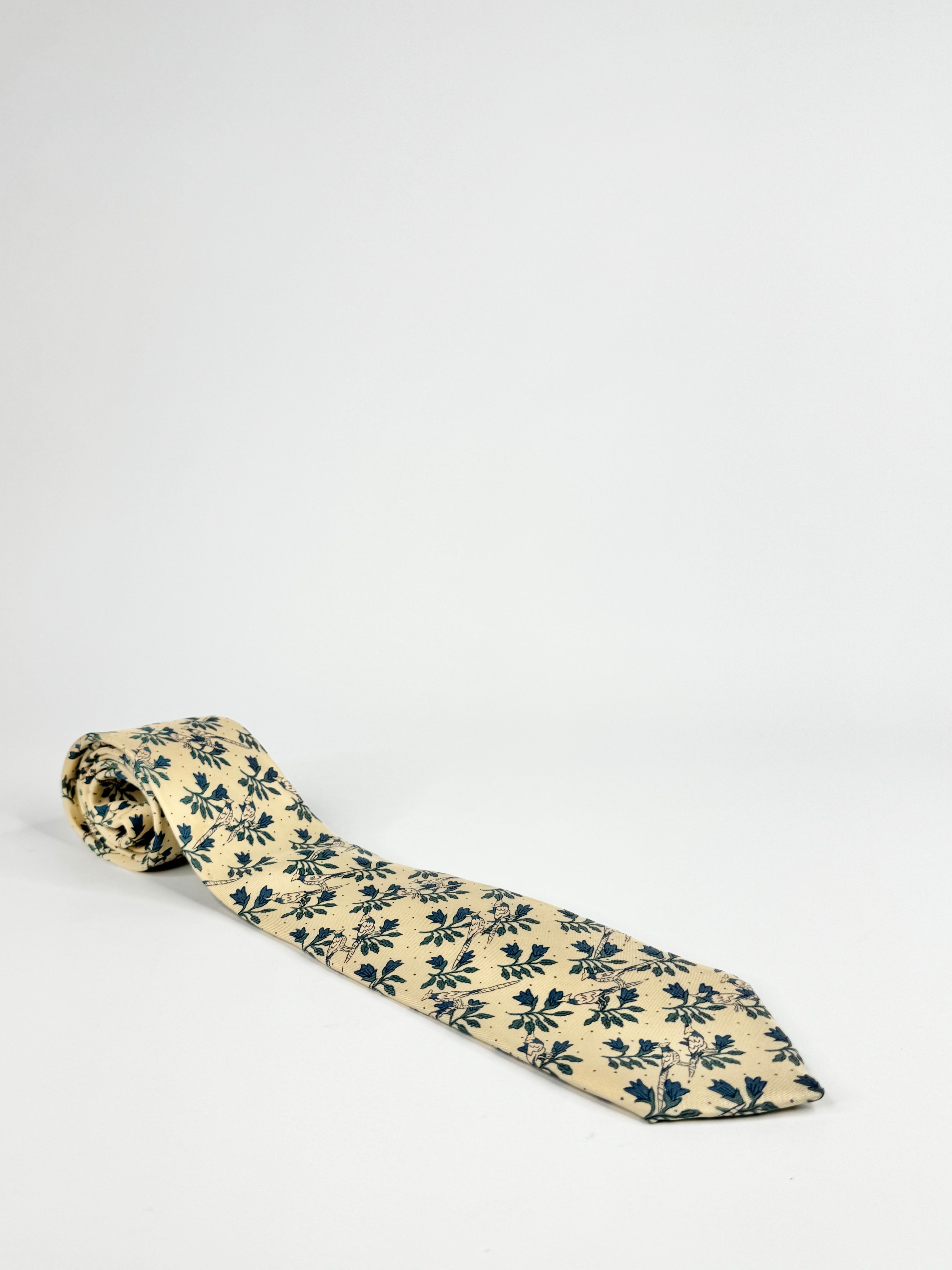 Vintage 90s Hermès Cream Silk Bird Patterned '7274' Silk Tie