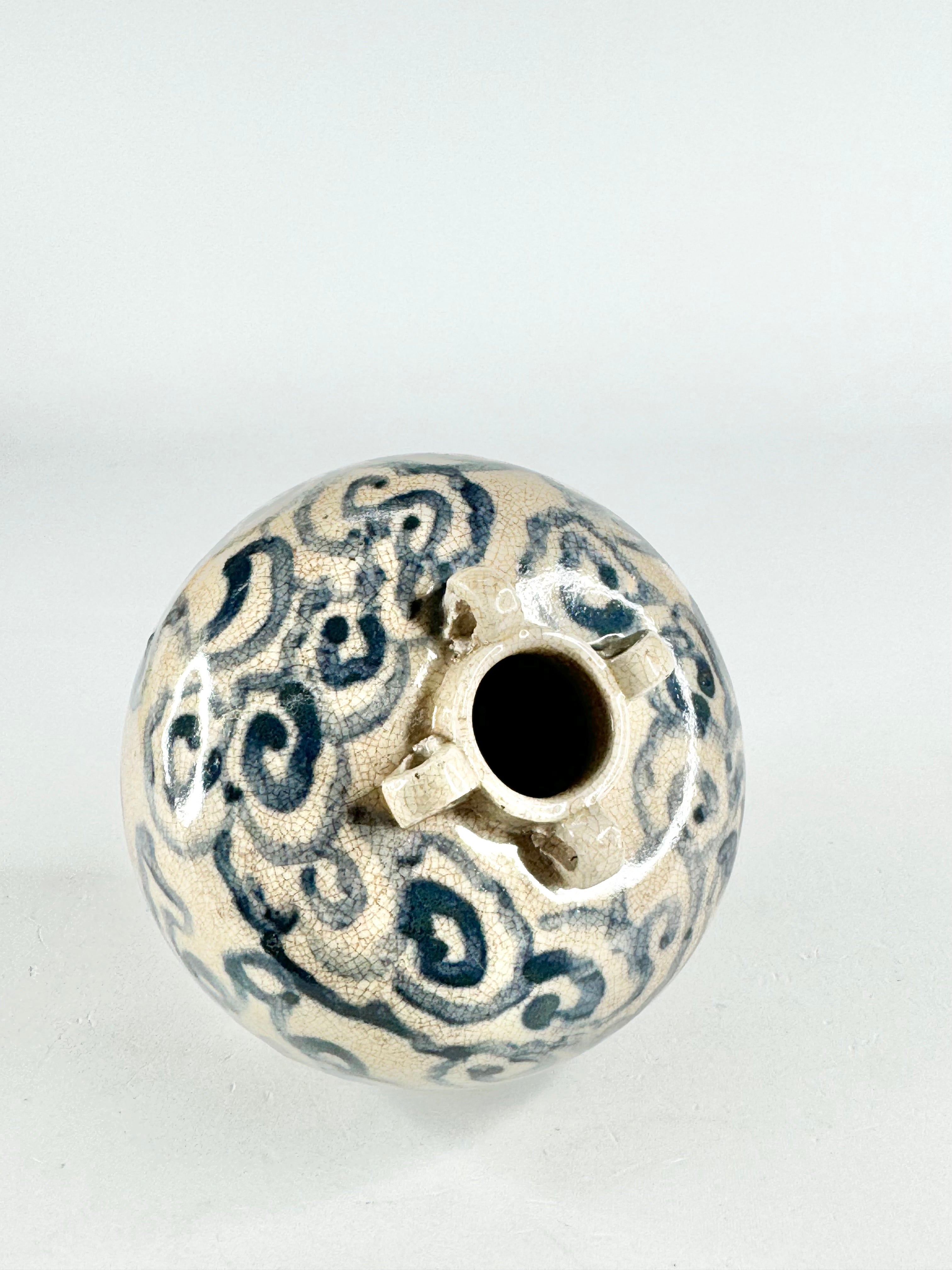 Antique Ming Dynasty Porcelain Jar
