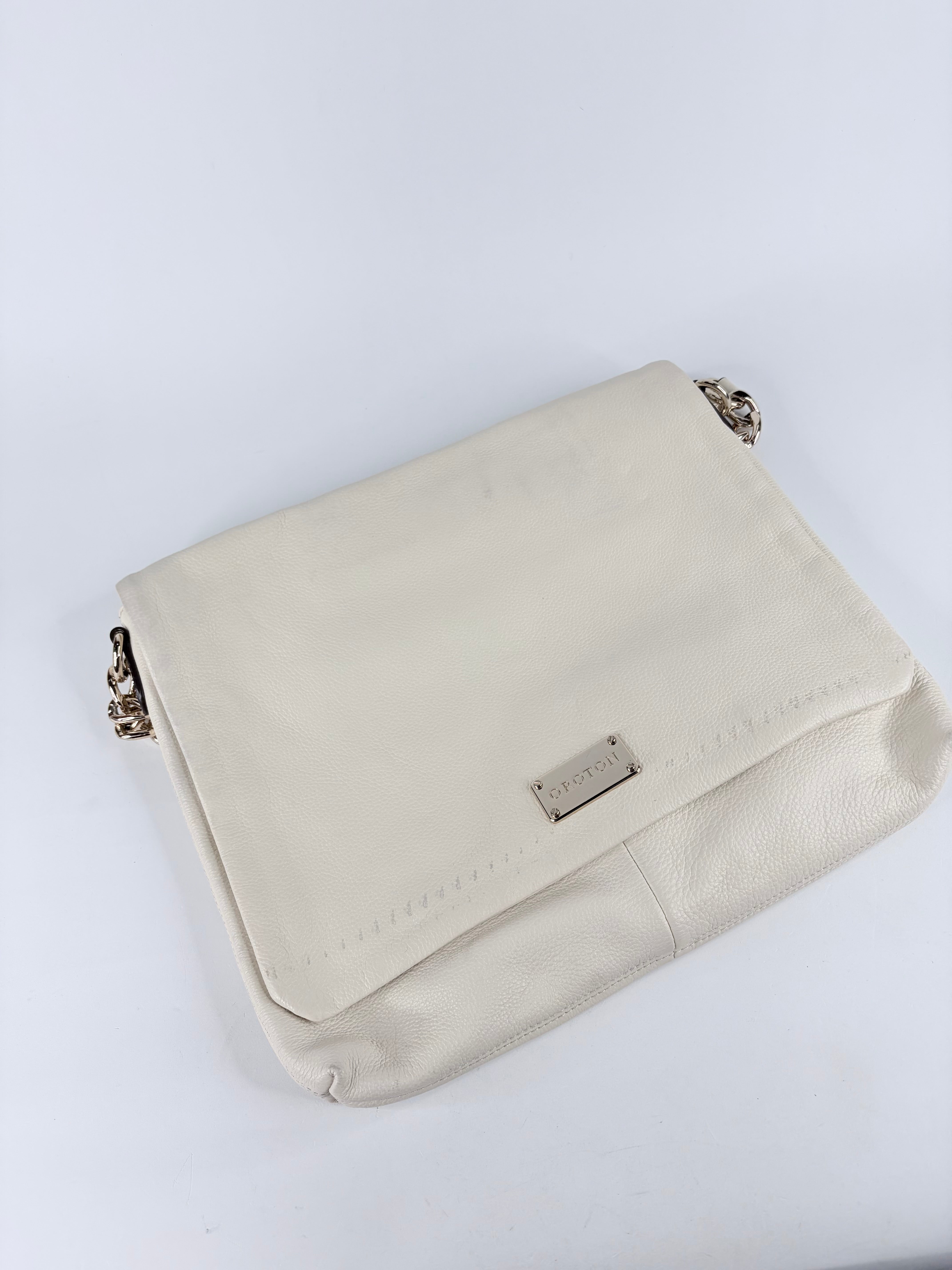 Oroton White Grained Leather Shoulder Bag