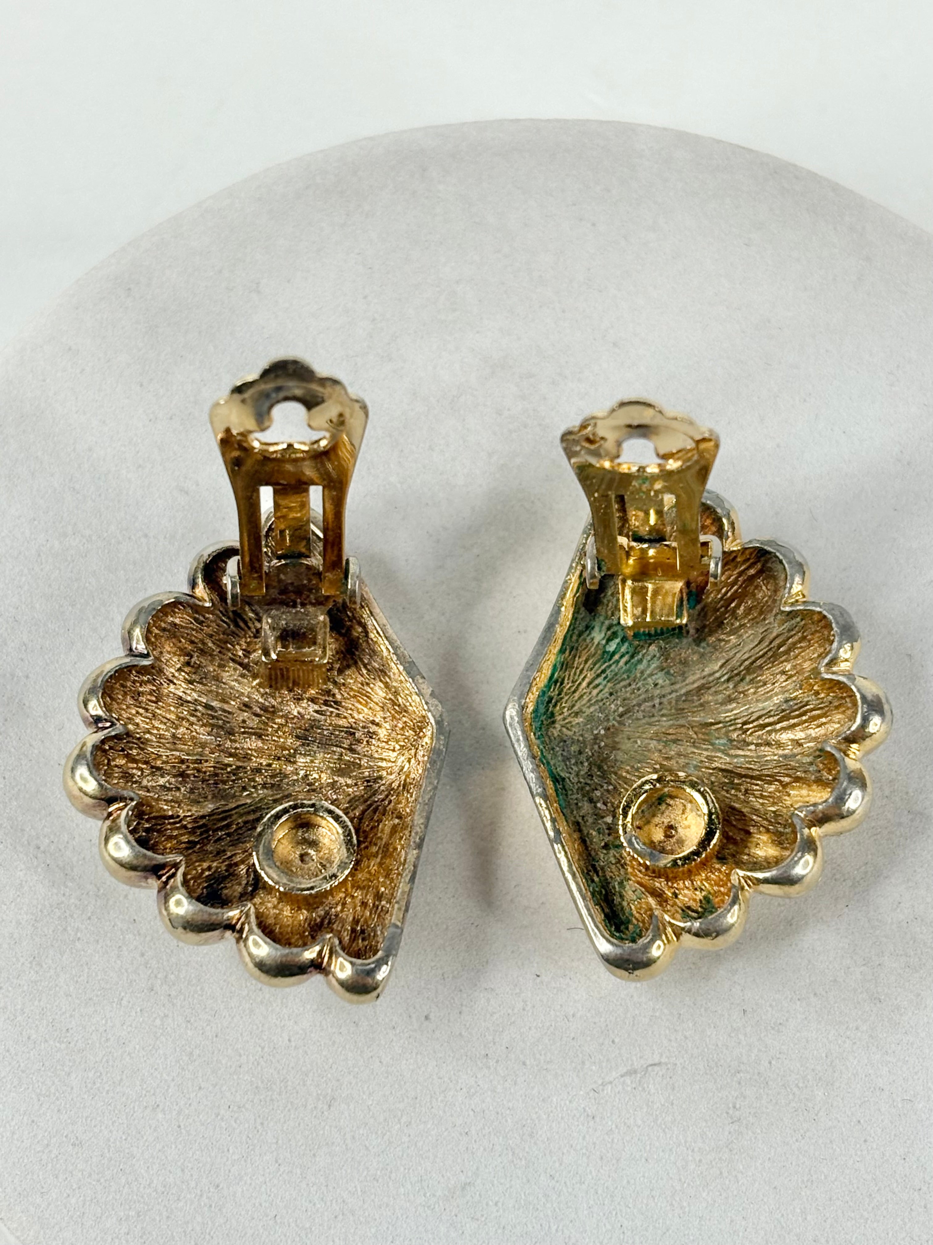 80s Vintage Christian Dior Shell Clip On Earrings