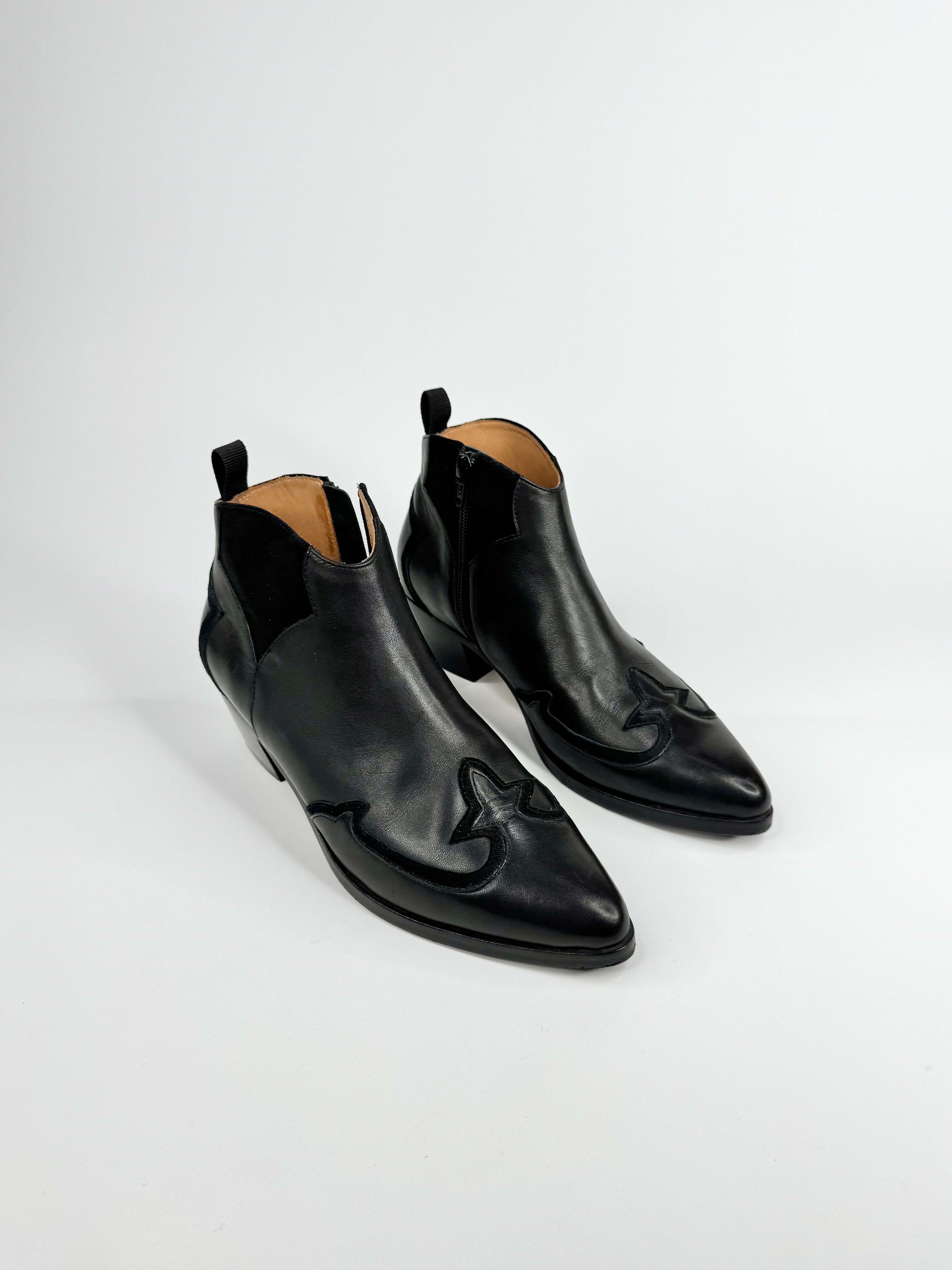 Bared Black Leather & Suede 'Quetzal' Anke Boots - EU36