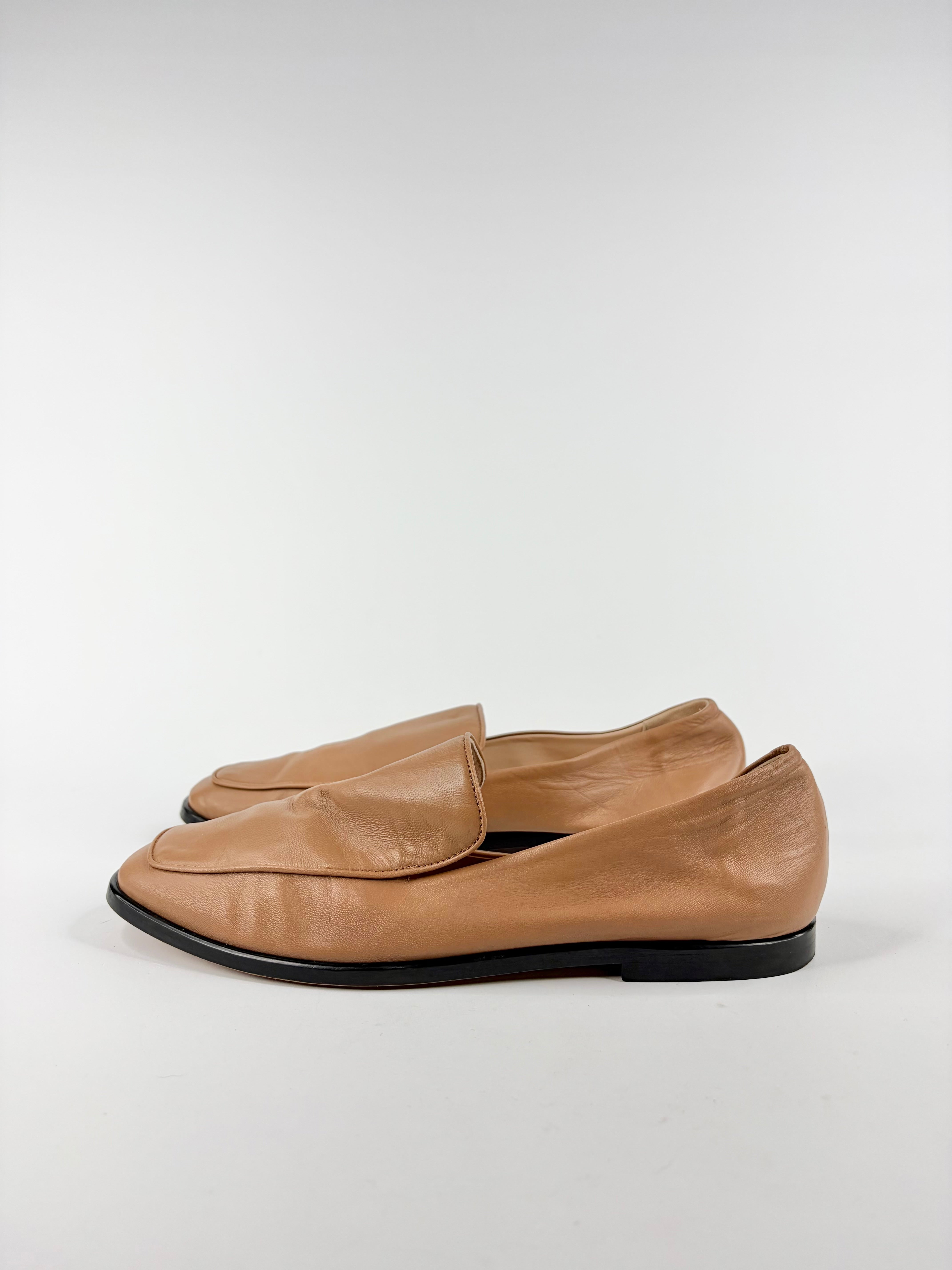 Essen Eggshell Leather Loafers - EU39