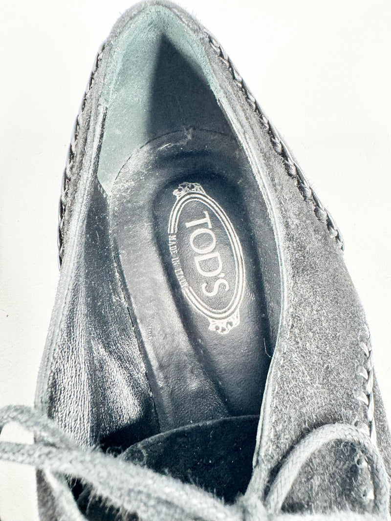 Tod's Black Suede Pointed Toe Lace Ups - EU38.5