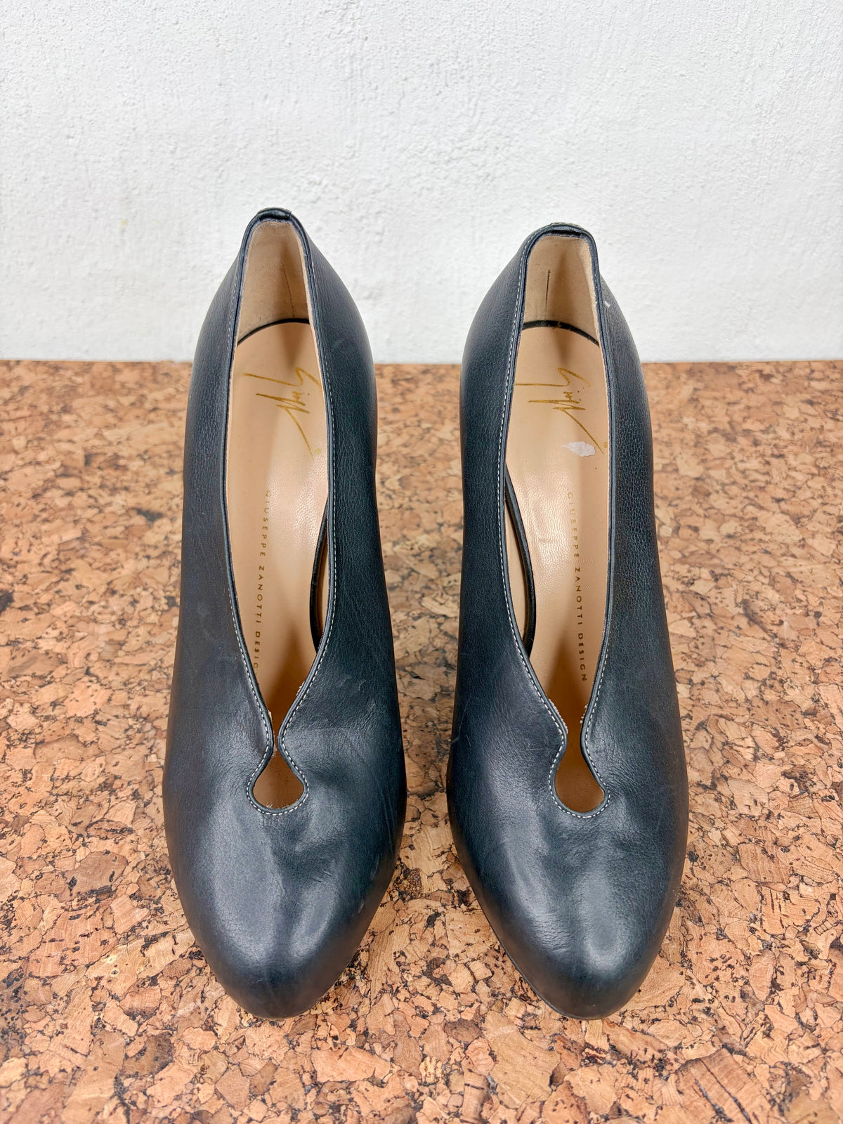 Giuseppe Zanotti Black Tear Drop Cut Out Pumps - EU39