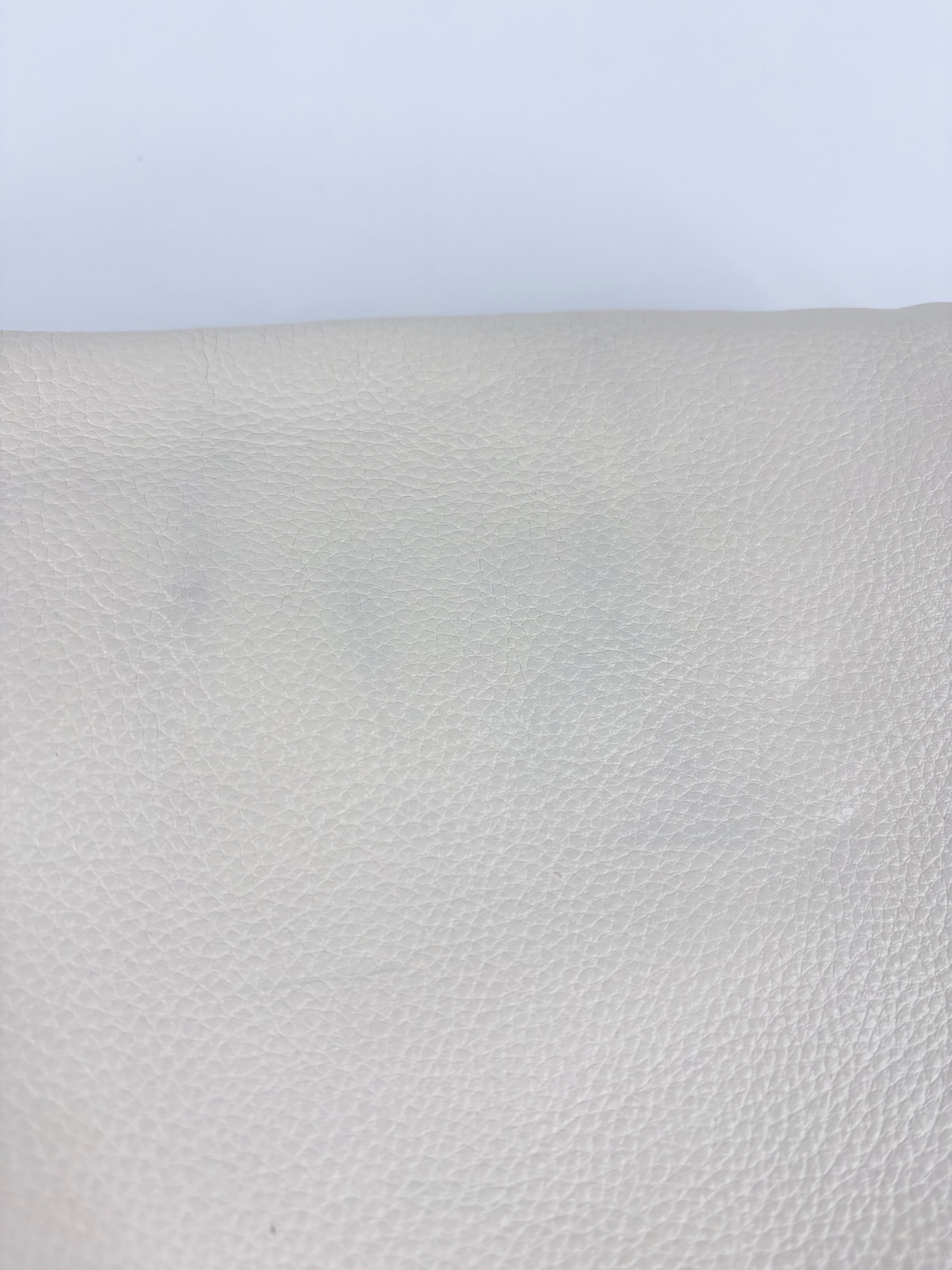 Oroton White Grained Leather Shoulder Bag