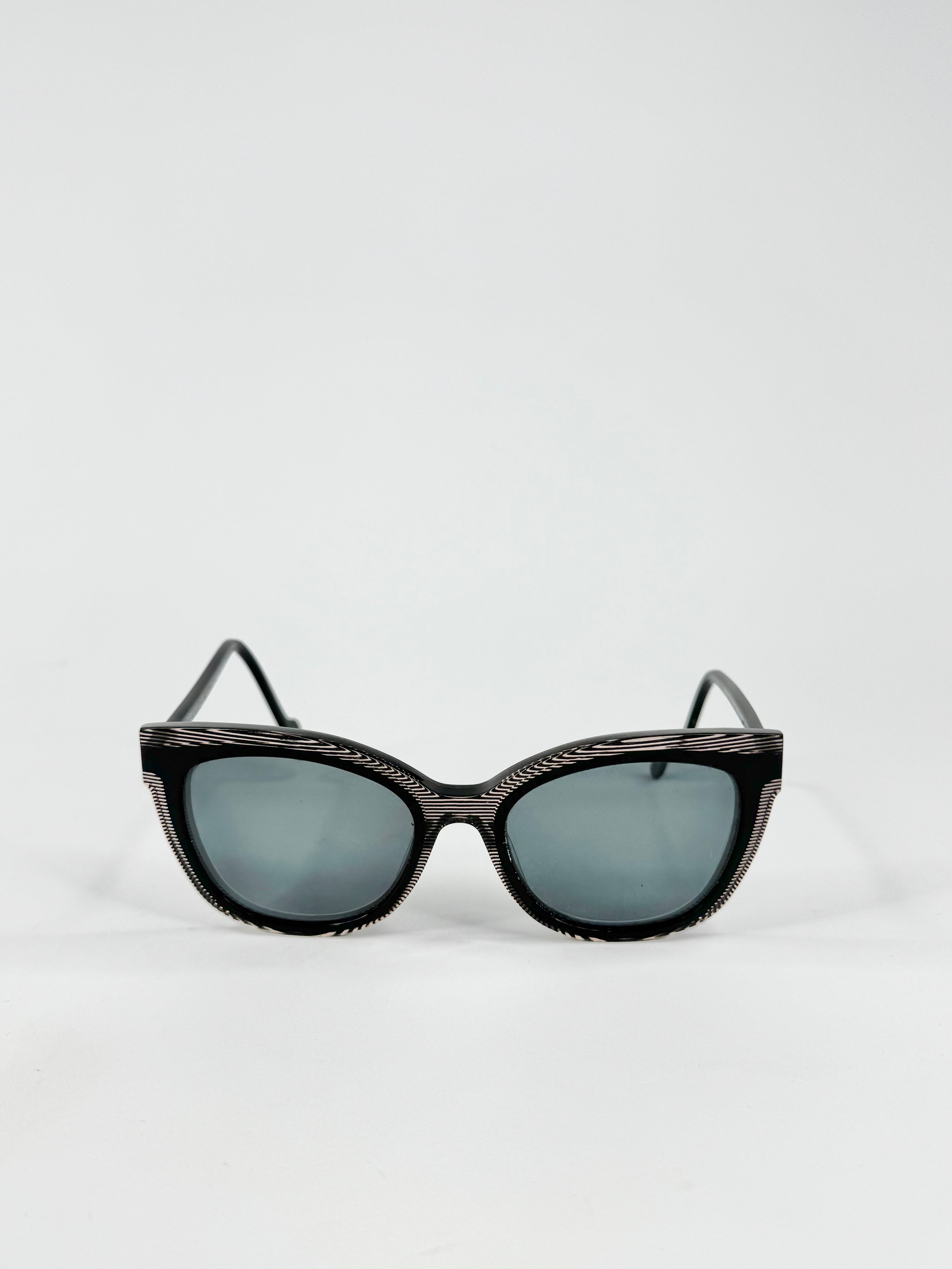 Face A Face Black Line Pattern Sunglasses