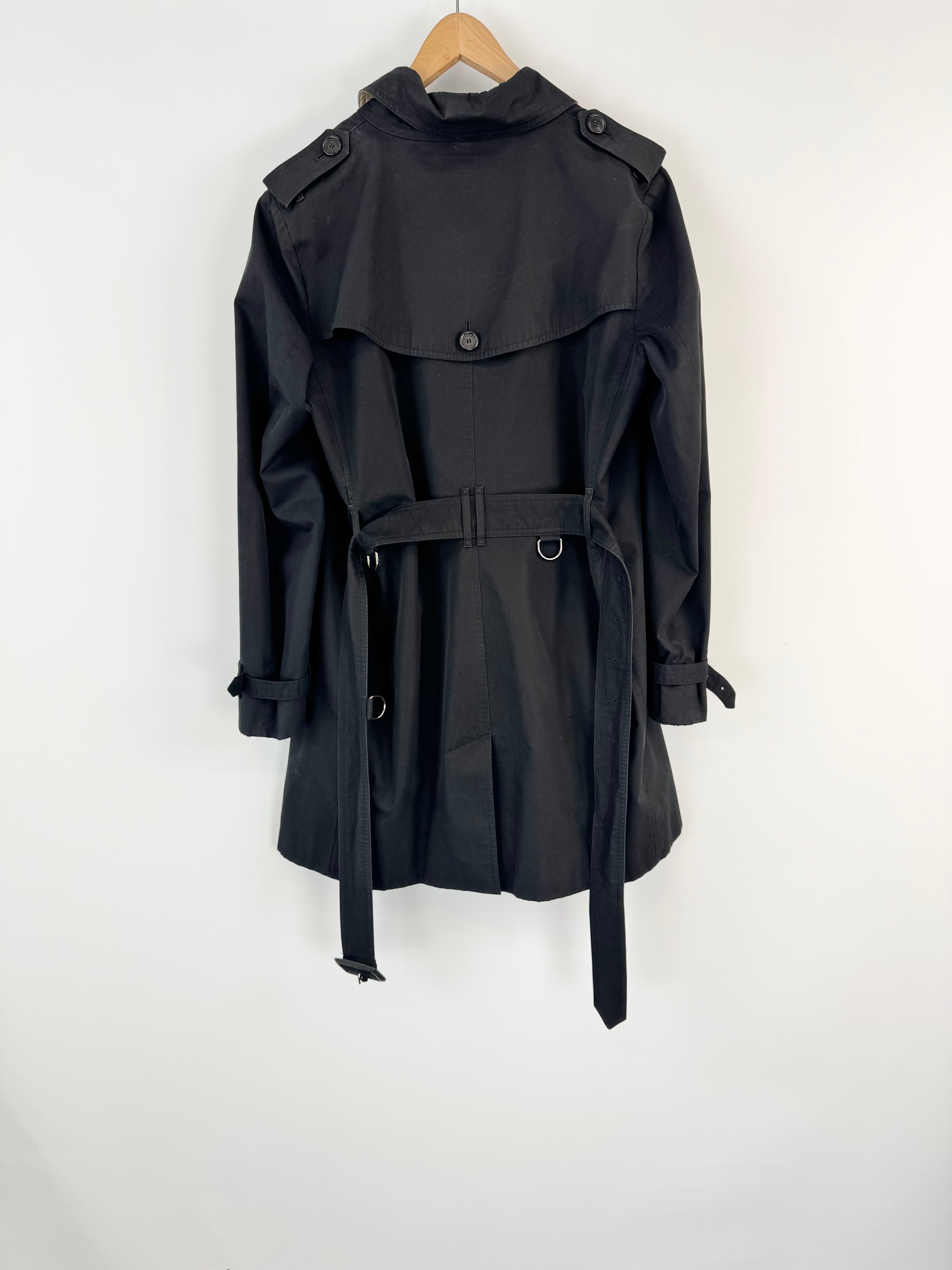 Burberry Black 'Kensington' Novacheck Lined Mid Length Trench Coat - AU16/18