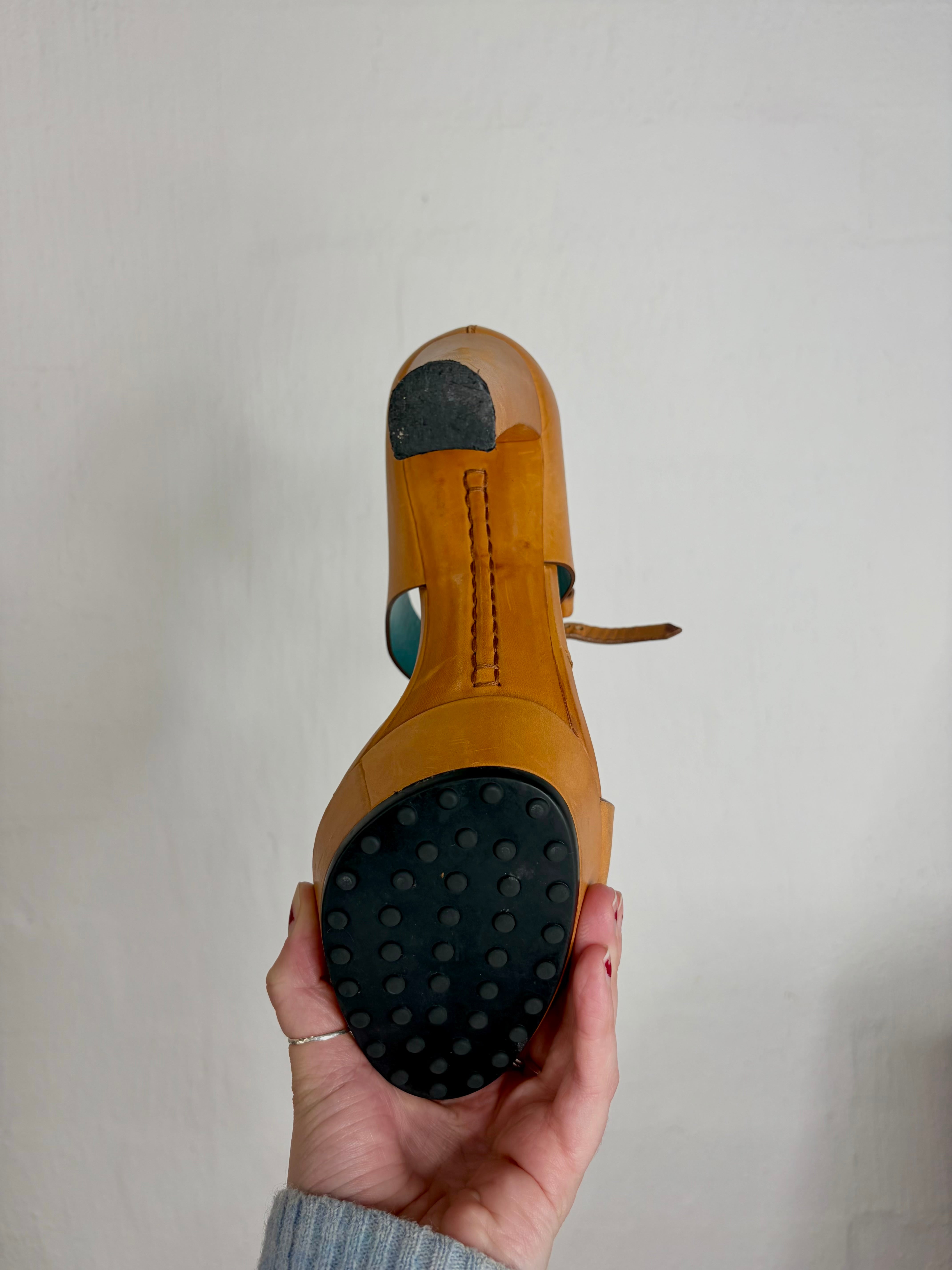 Tod's Brandy Leather Platform Heels - EU38.5