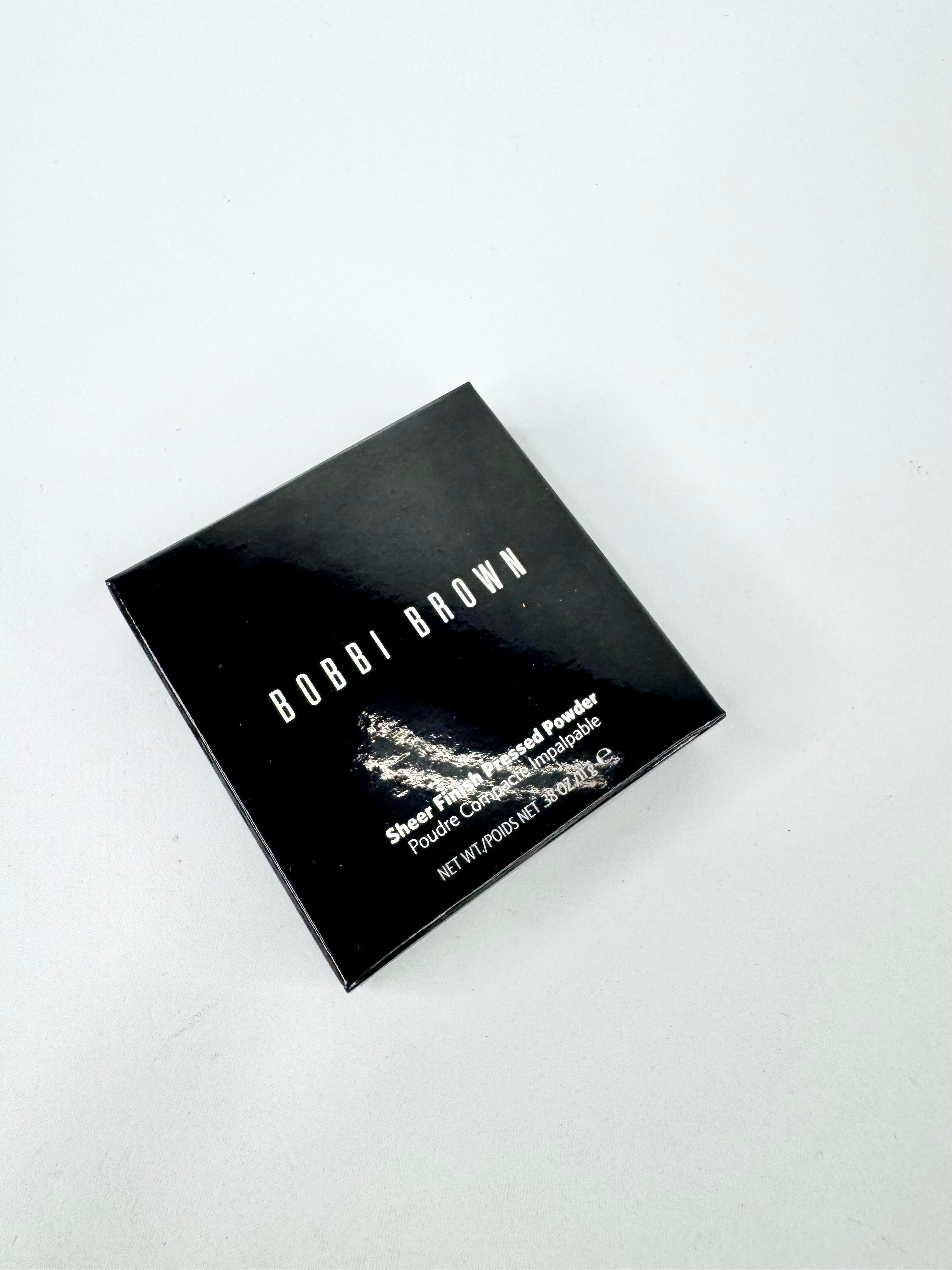 Bobbi Brown Sher Finish Pressed Powder in 8 Soft Honey