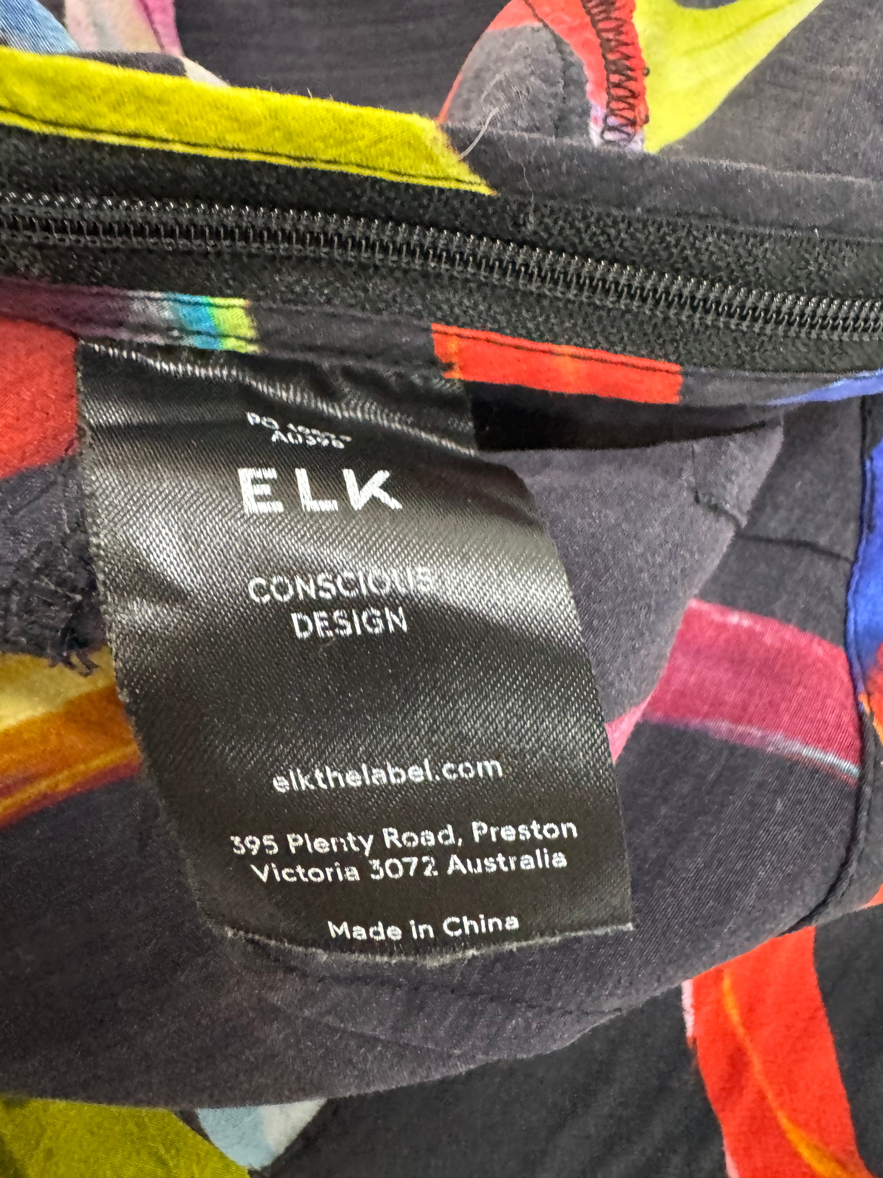 Elk Black Abstract Pattern Sleeveless Blouse - AU10