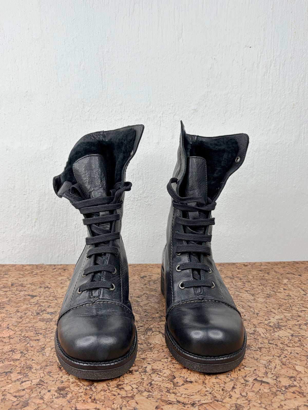 Wonders Black Fleece Lined Boots - EU38
