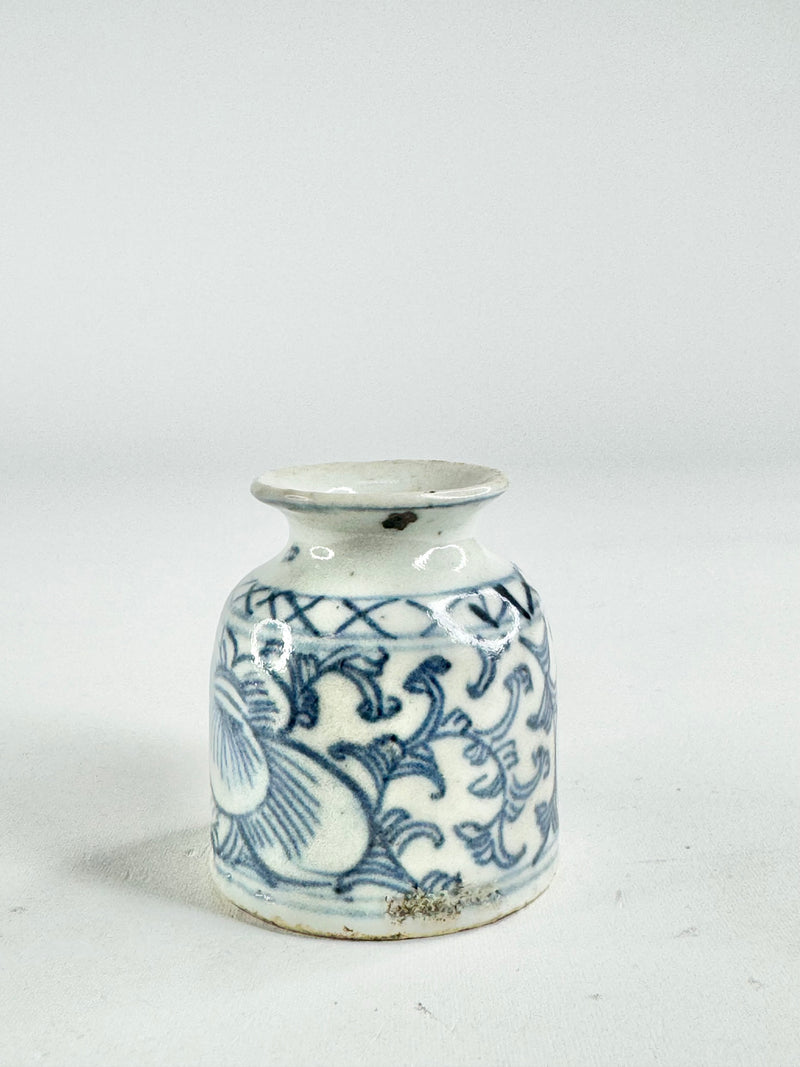 Antique Blue & White Orchid Patterned Jarlet