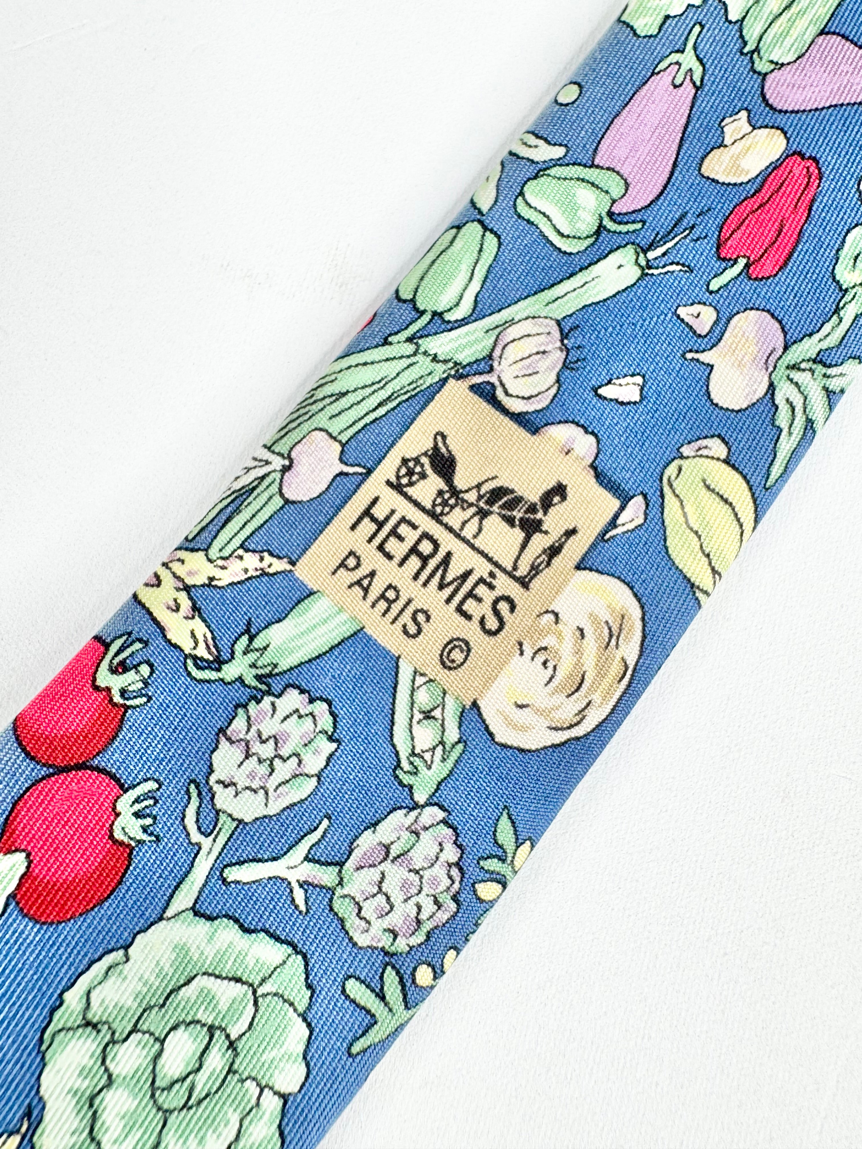 Vintage 90s Hermès Blue Silk Vegetable Patterned '7460' Tie