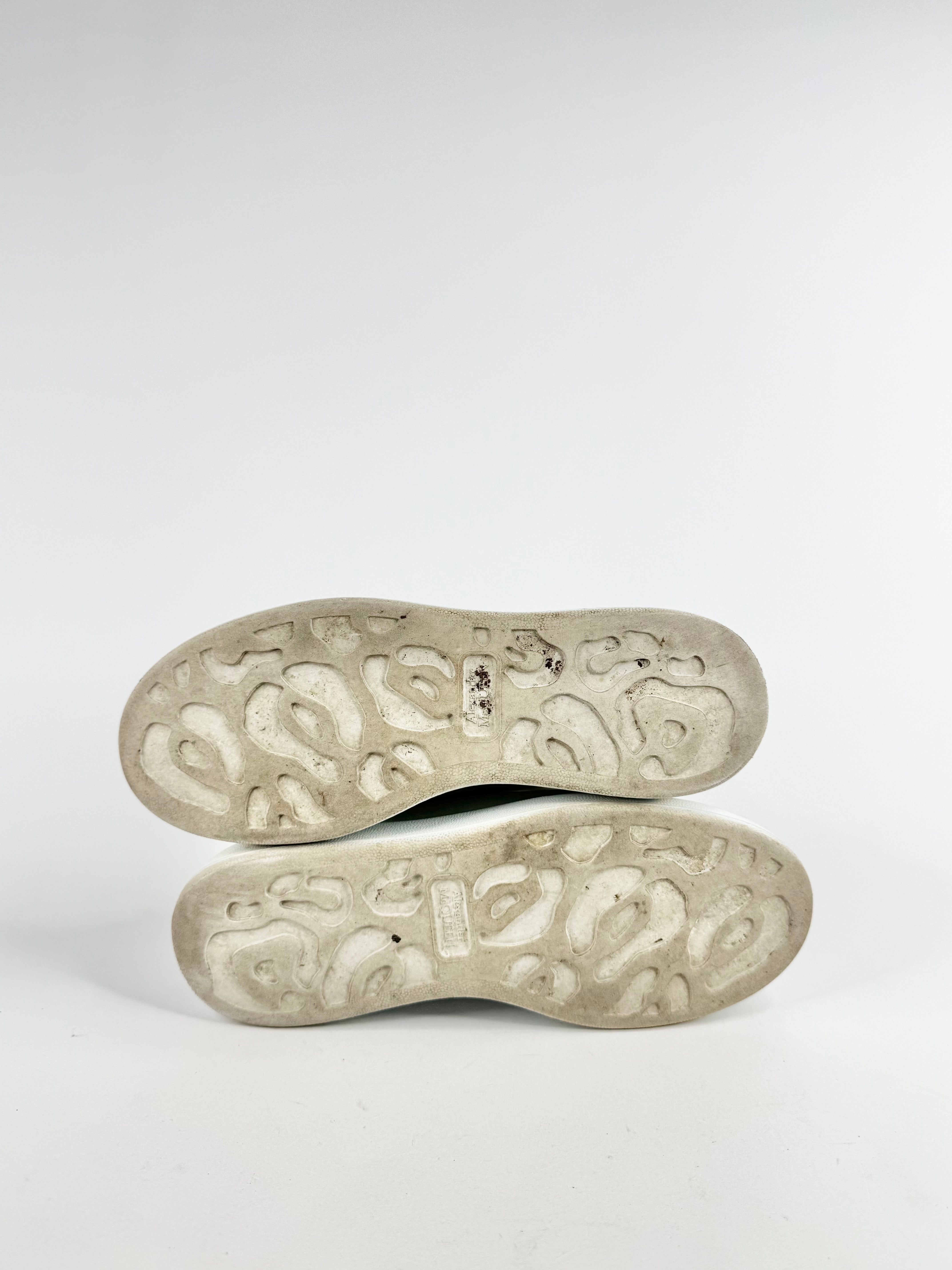 Alexander McQueen White Oversized 'Larry' Oversized Sneakers - EU37