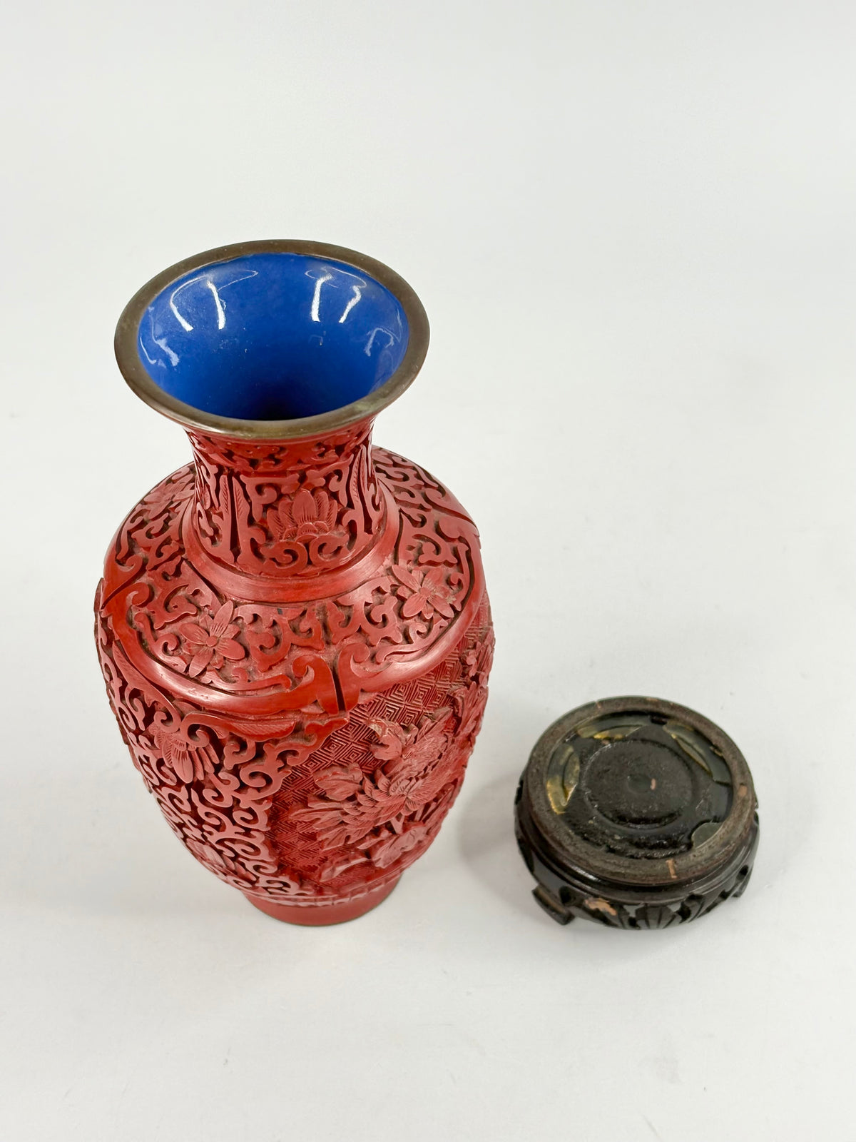 Vintage Chinese Lacquered Cinnabar Floral-Art Vase