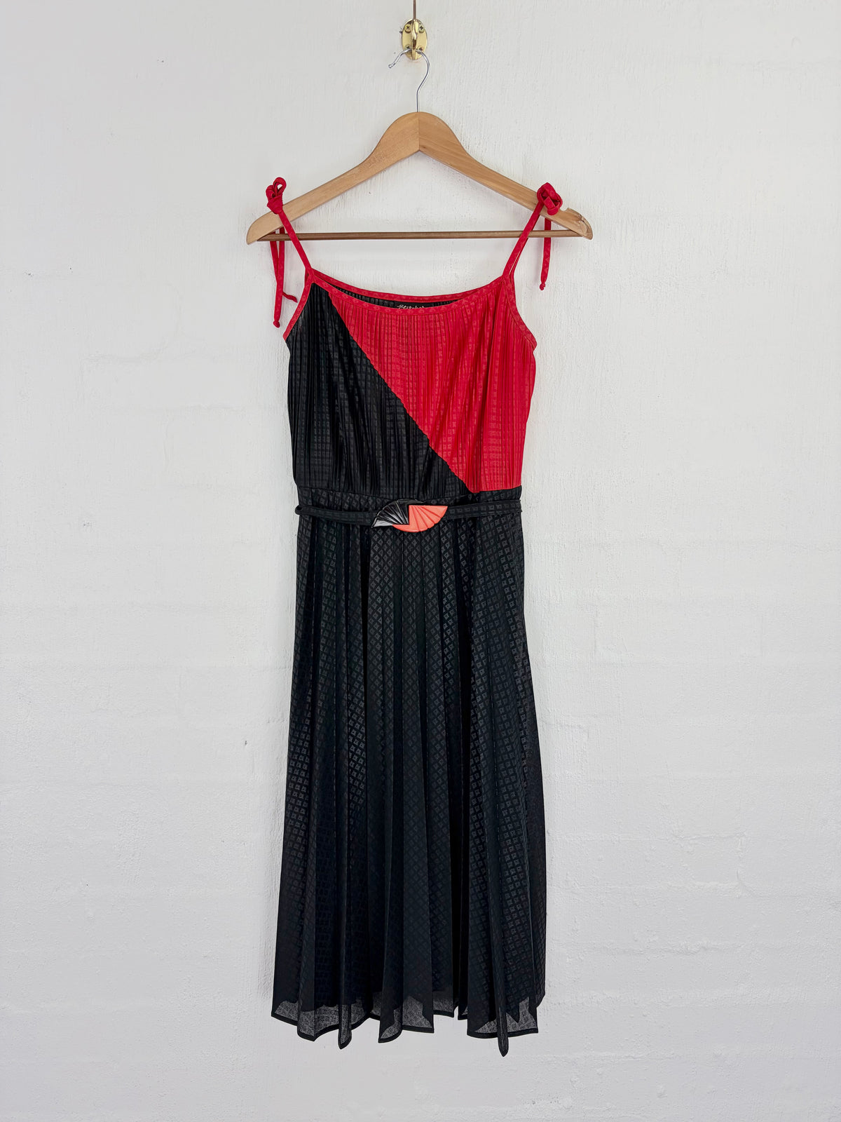 Vintage Stitches Red & Black Pleated Dress - AU12