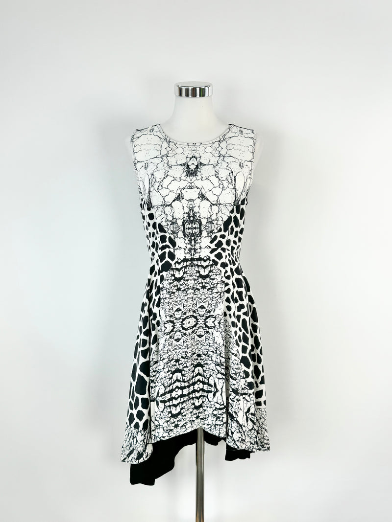 Shakuhachi Black & White Pattern Dress - AU8