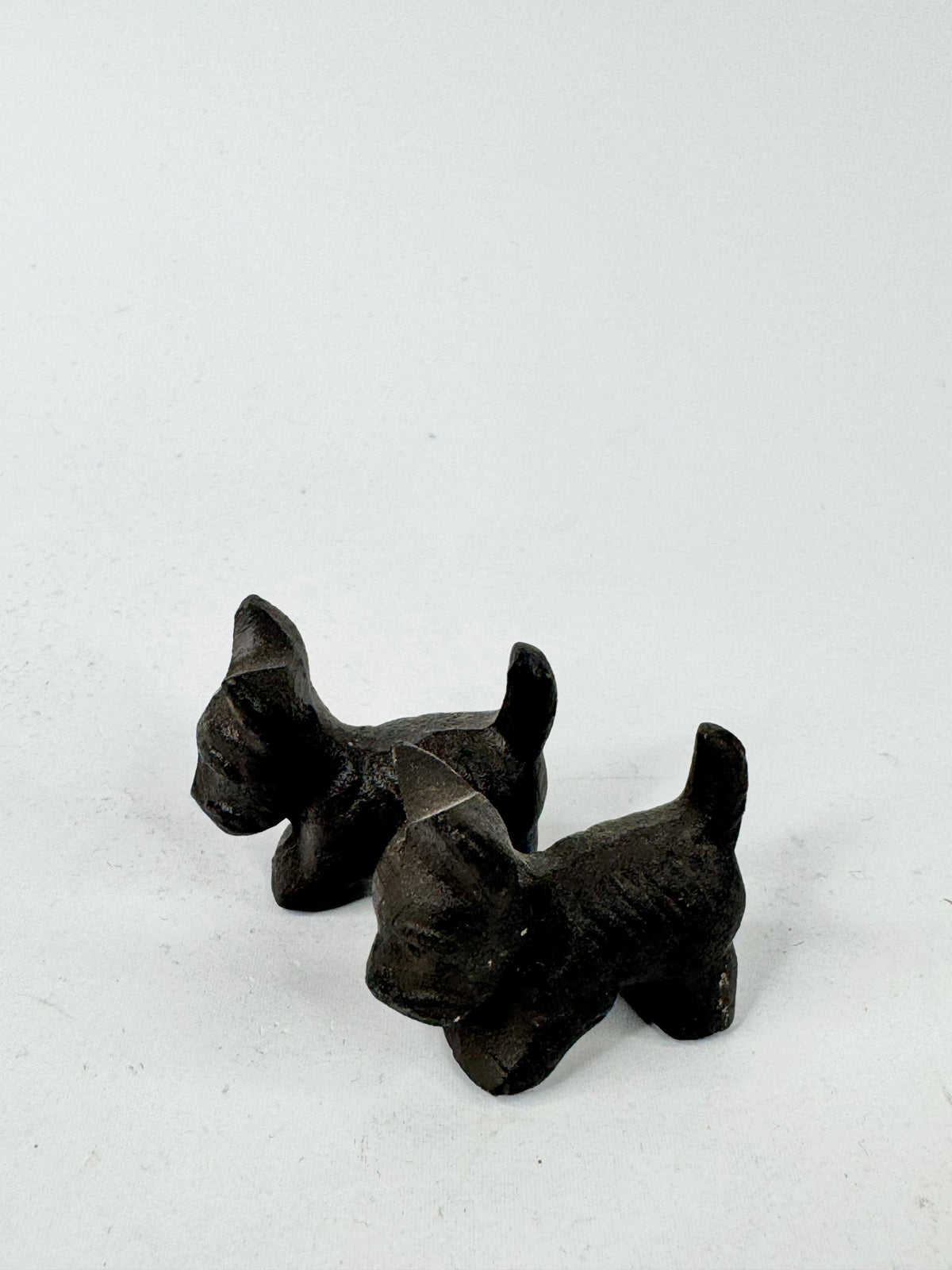 Set of 2 Iron Scottie Dogs