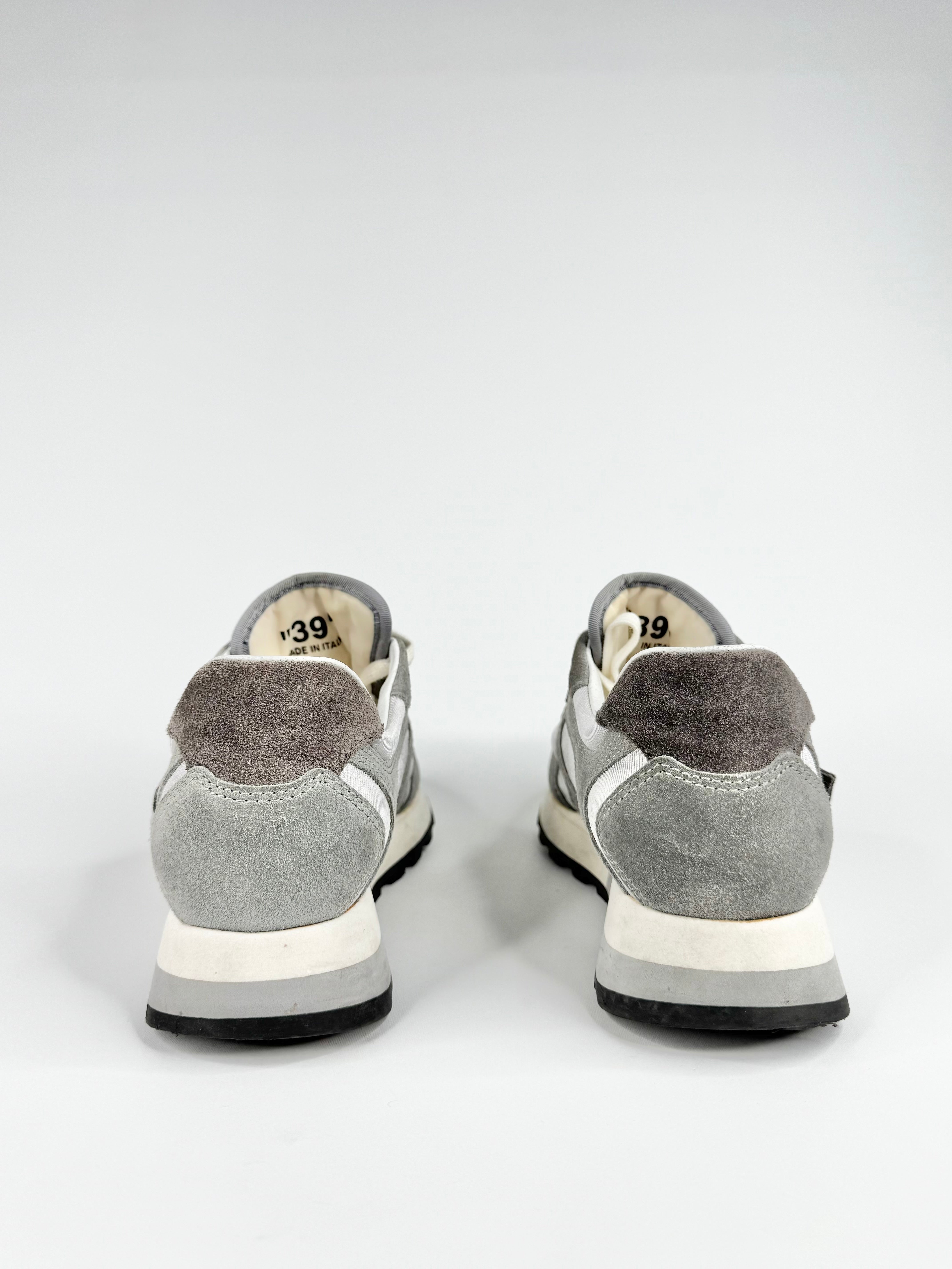 Off-White Grey & White 'Runner' Sneakers - EU39