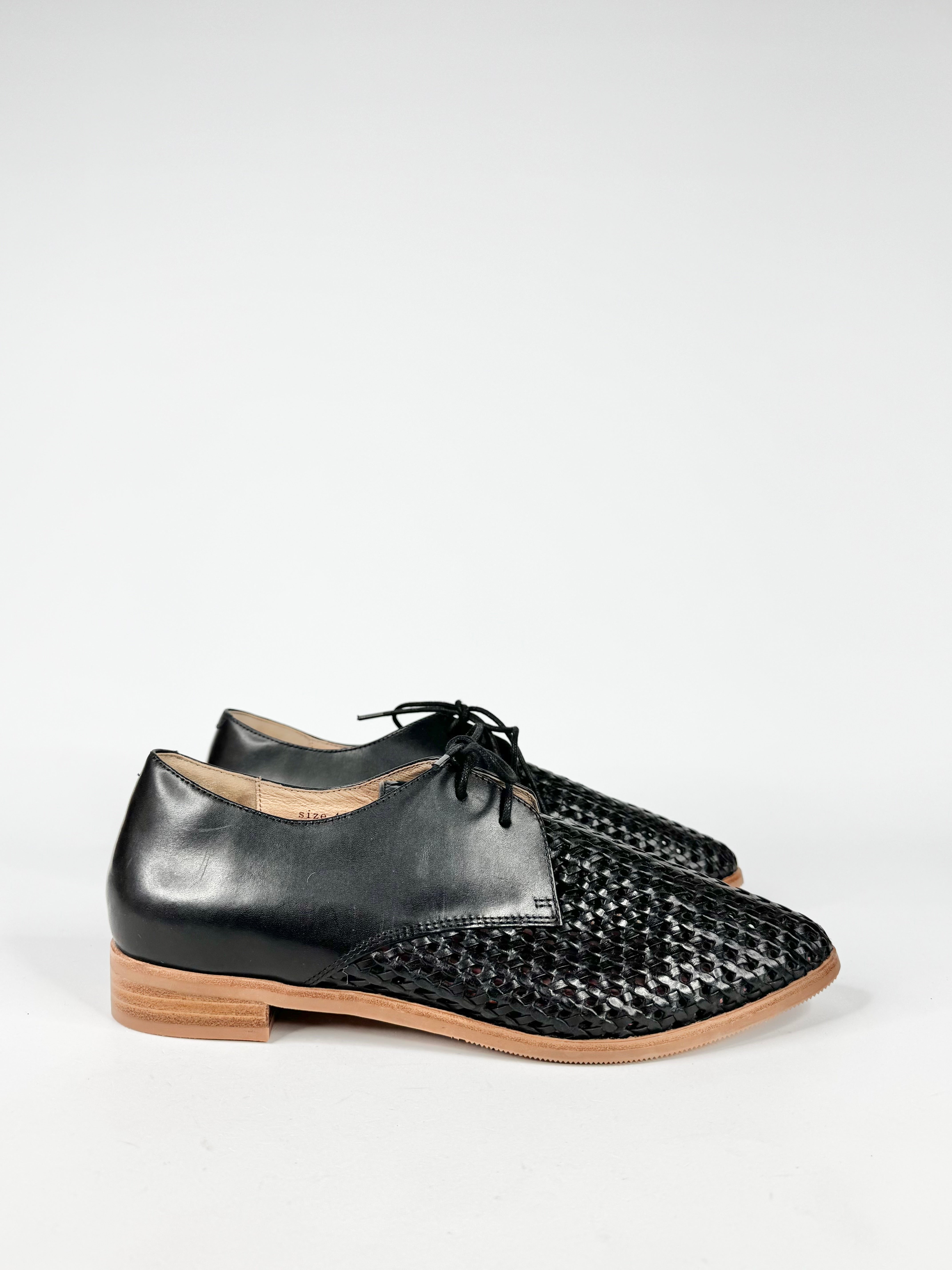 Bared Black Woven Leather Lace Ups NWT - EU41