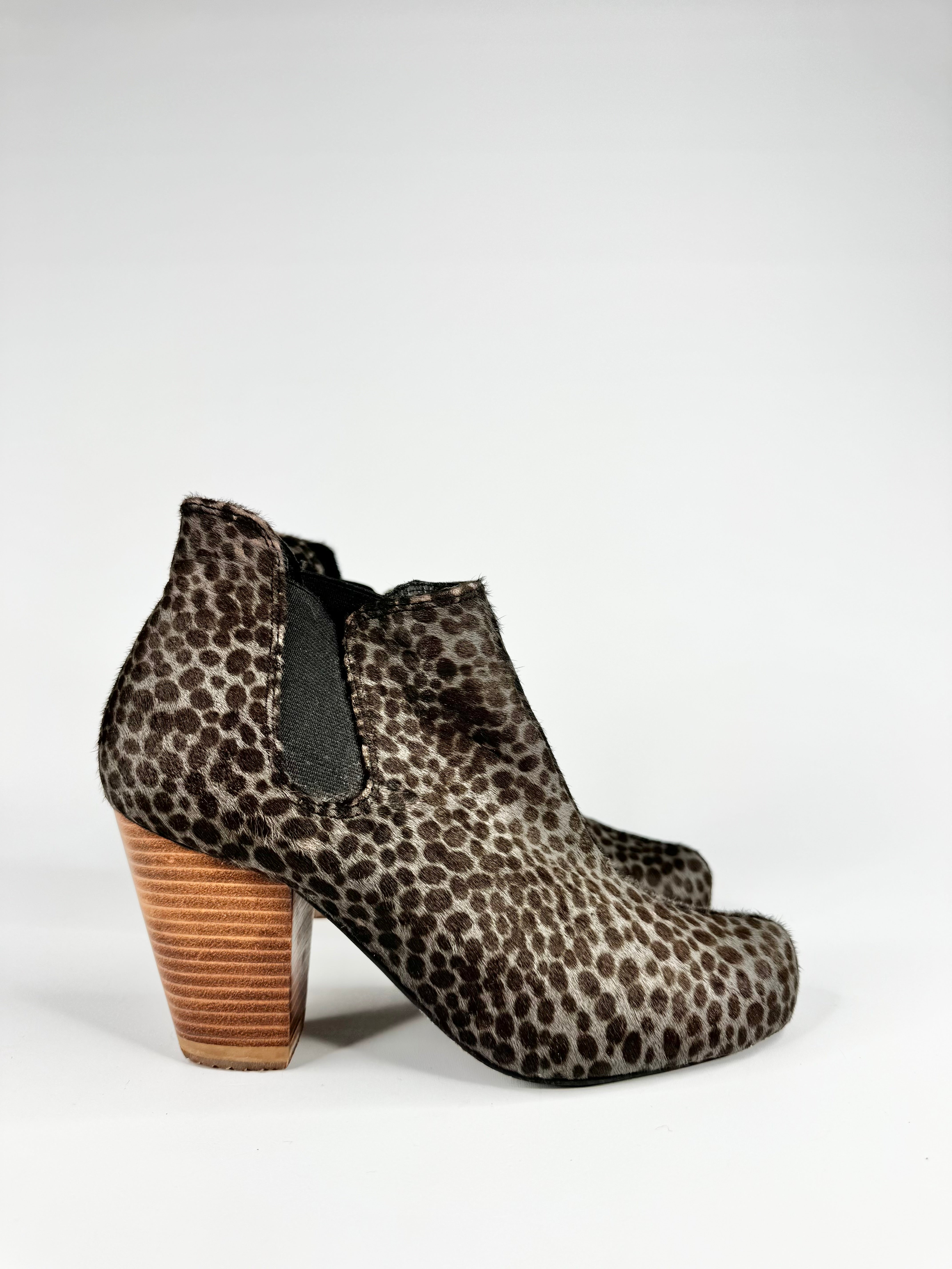 Gorman Grey & Brown Dotted Fur Ankle Boots - EU36
