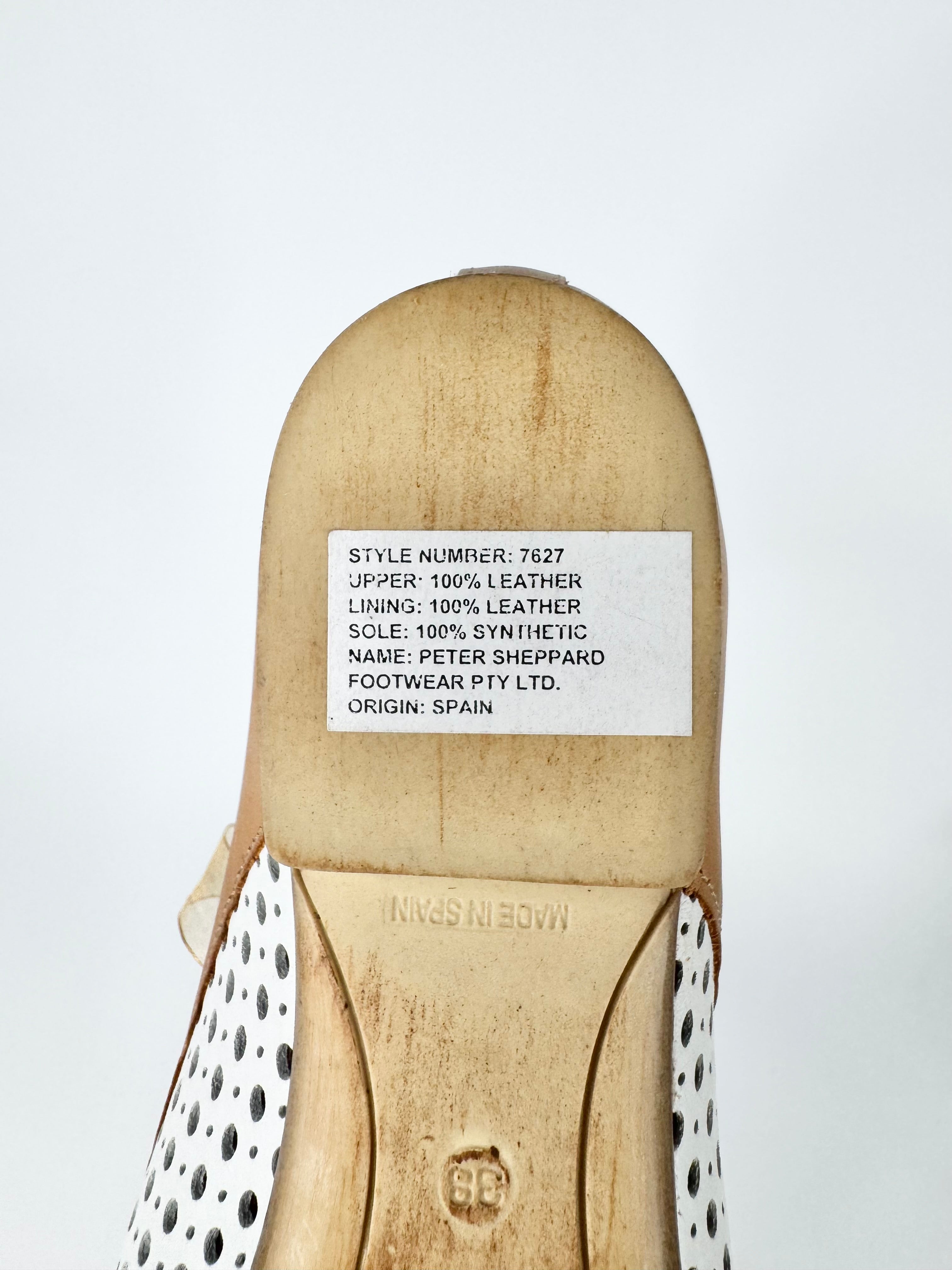 Funchal Lady Tan & White Lace Ups - EU38