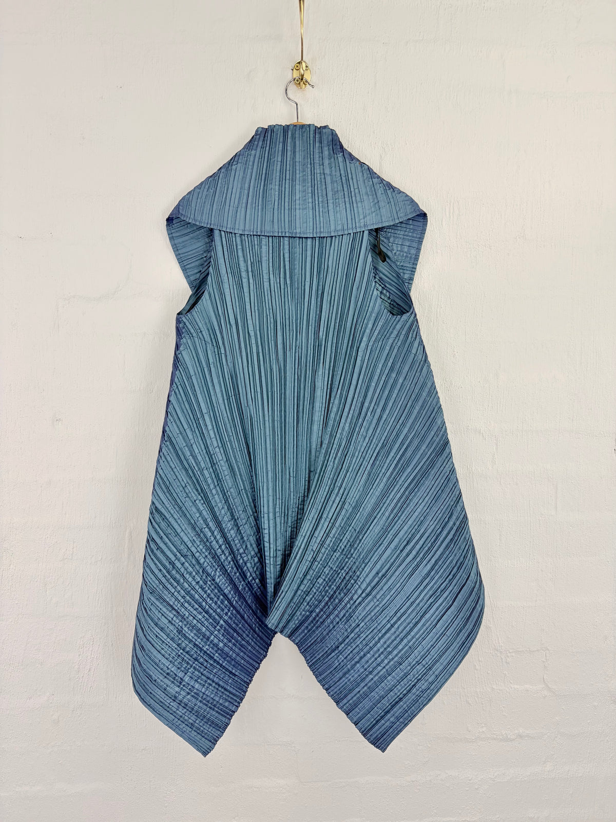 Kathleen Berney Lavender & Periwinkle Architectural Pleated Vest - AU12/14/16