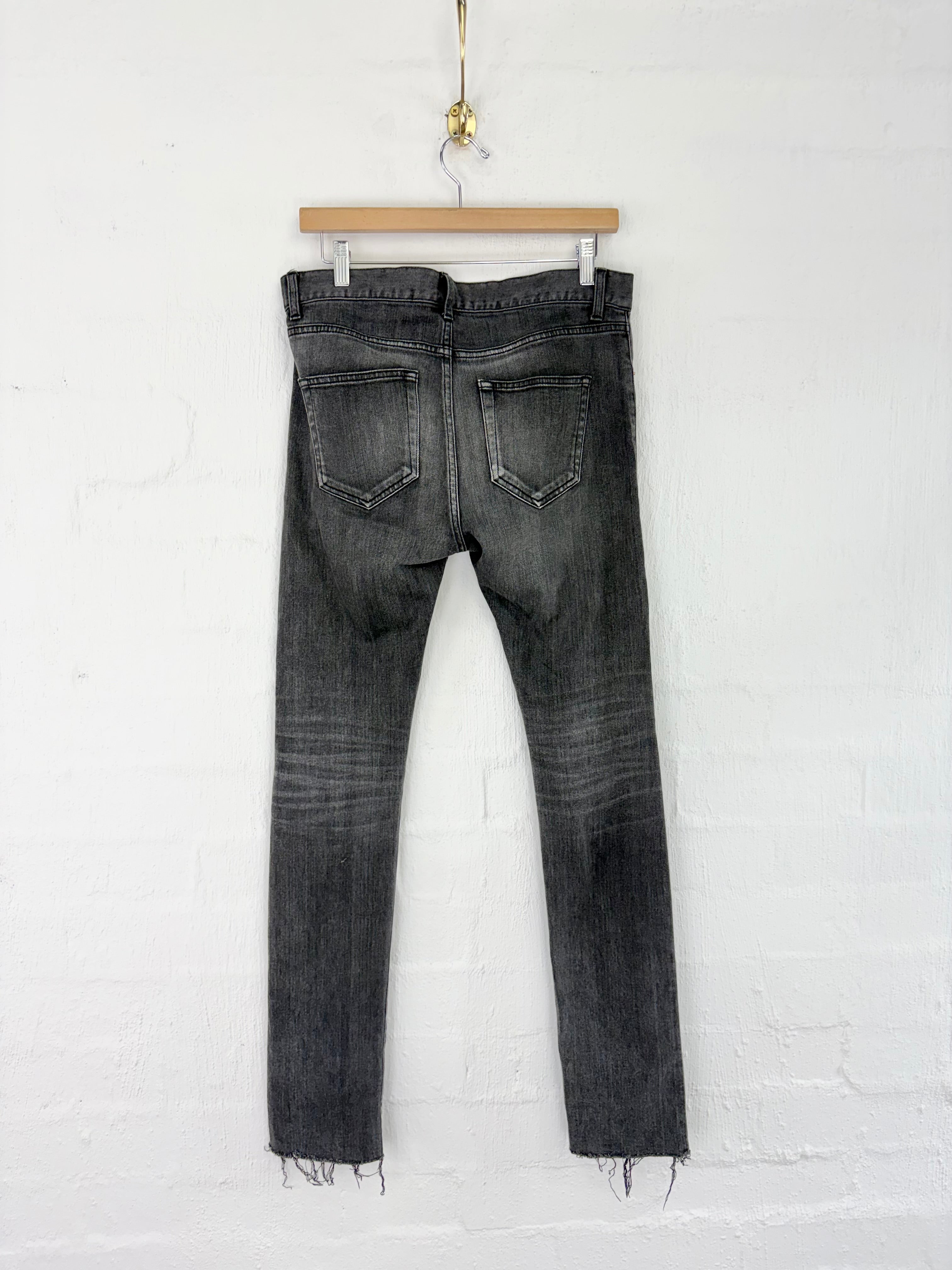 Balenciaga 2017 Grey Washed Ripped Skinny Jeans - 30