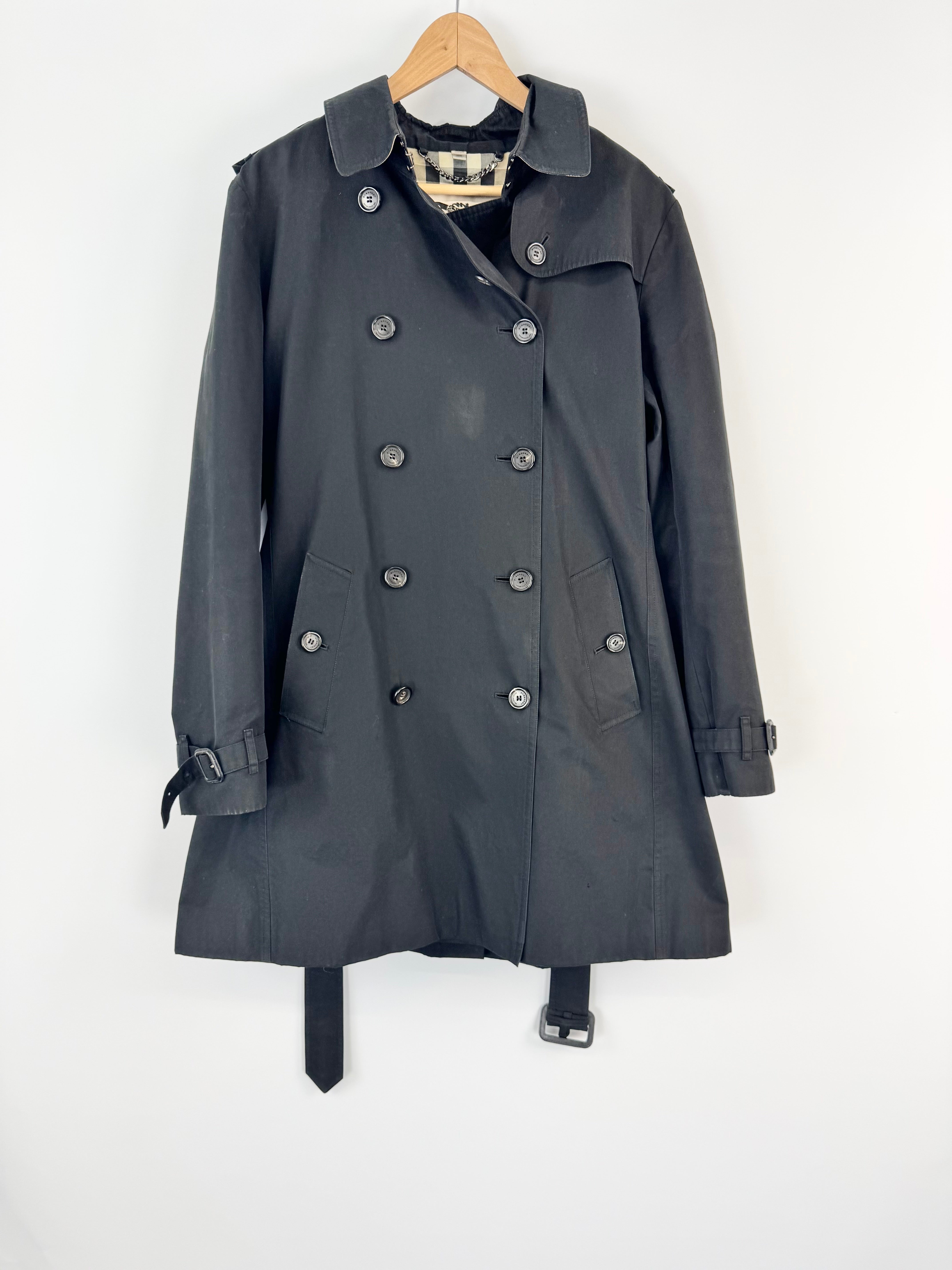 Burberry Black 'Kensington' Novacheck Lined Mid Length Trench Coat - AU16/18