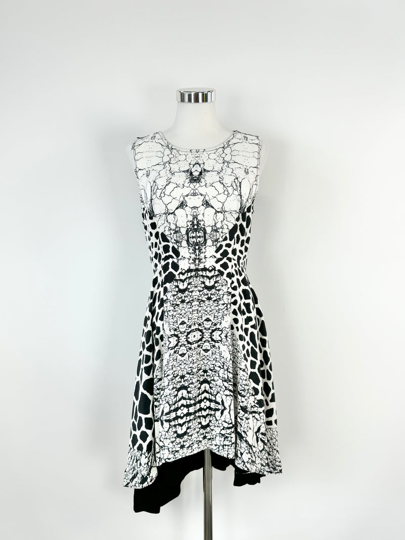 Shakuhachi Black & White Pattern Dress - AU8