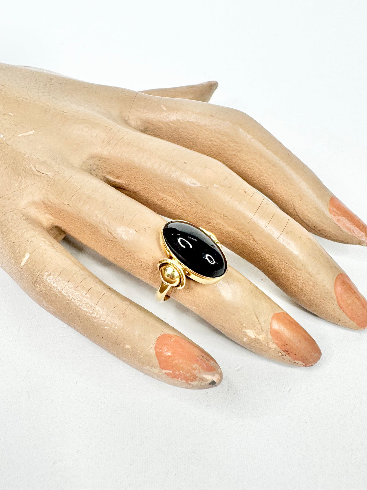 18ct Gold Ring with Oval Garnet