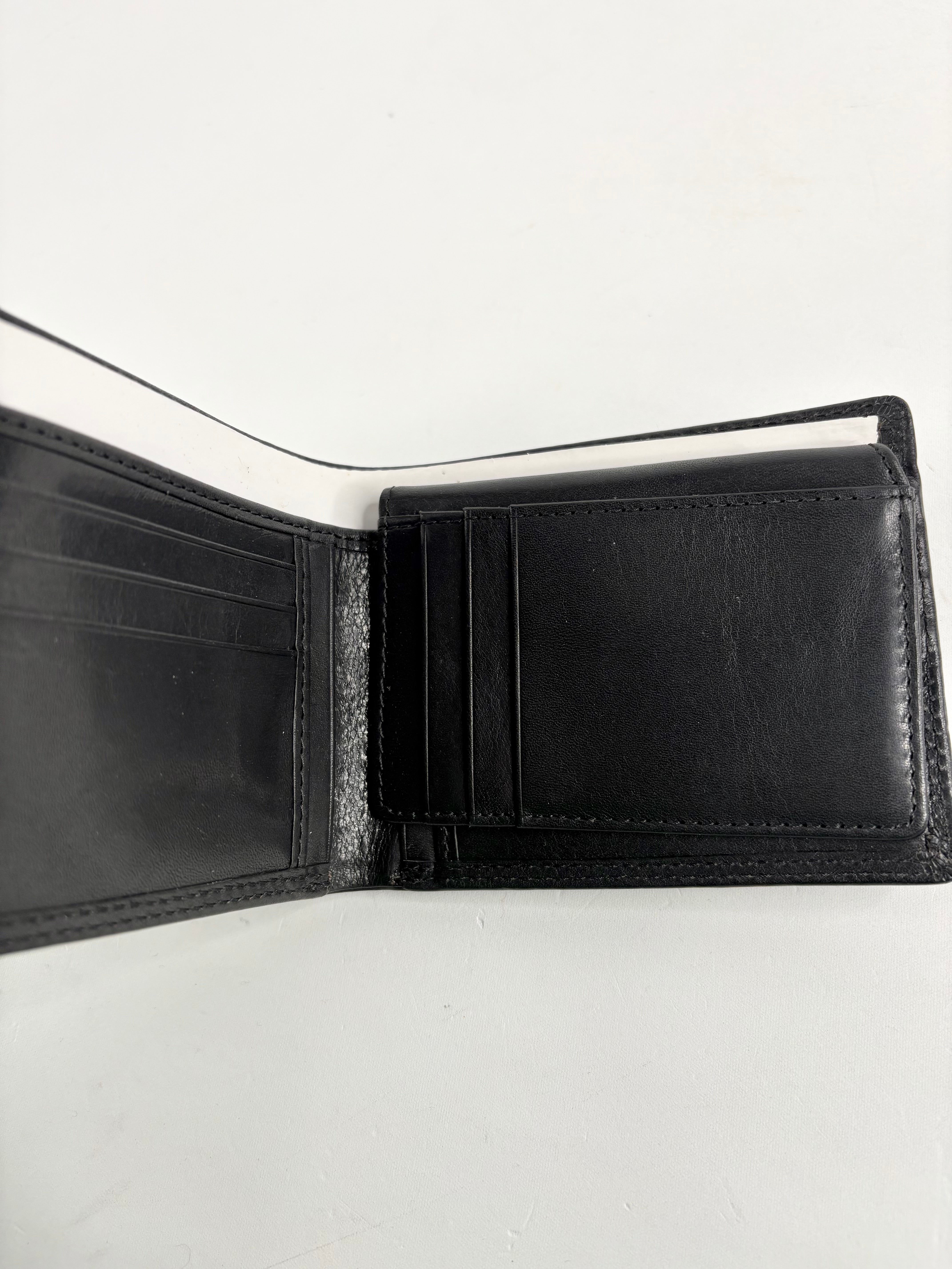 Oroton Black Leather 12CC Bifold Wallet