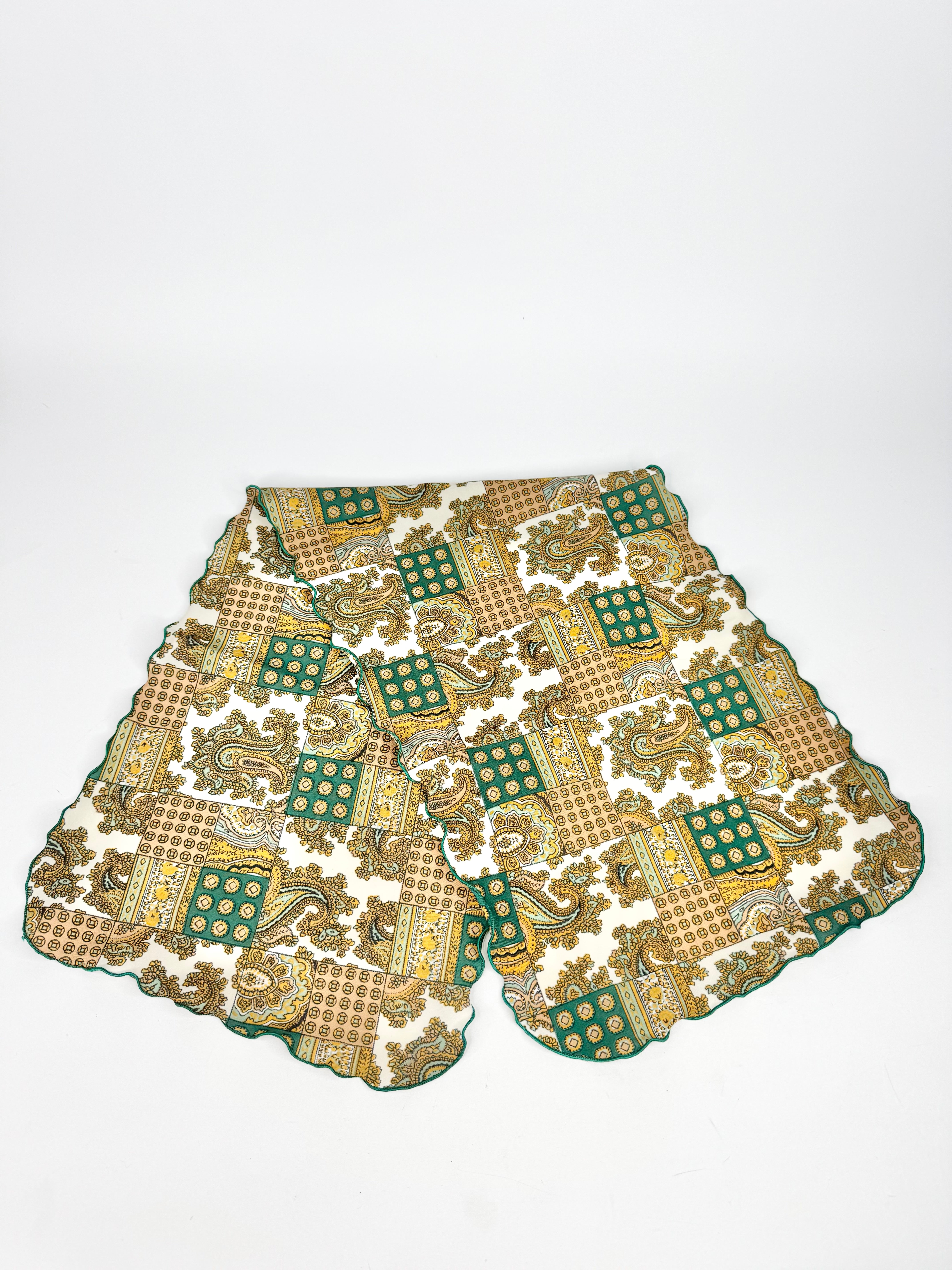 MFW Vintage 70s Green Paisley Pattern Lettuce Hem Scarf
