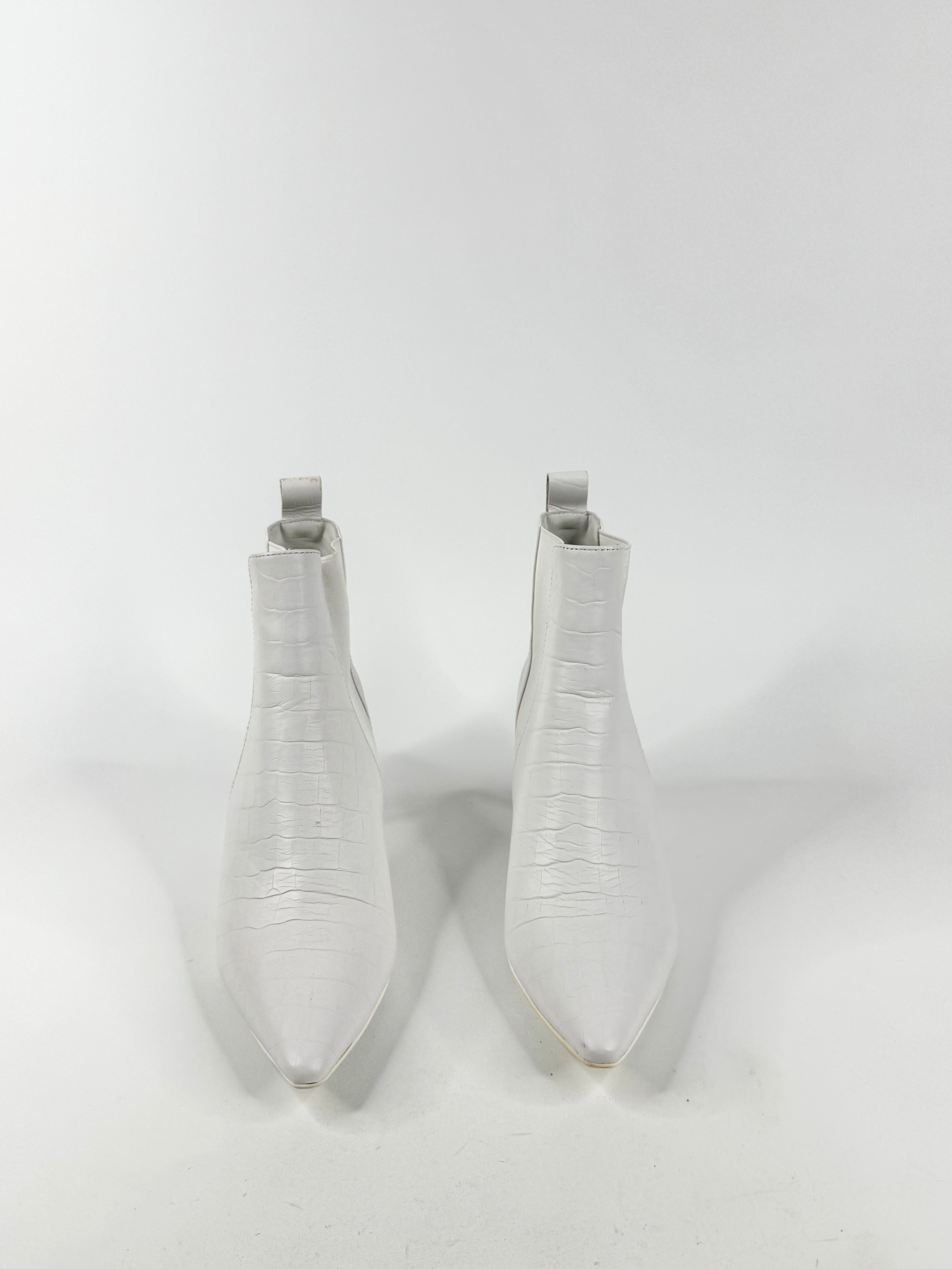 Scanlan Theodore White Mesh Booties NWT - EU41