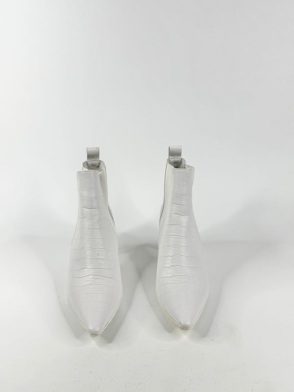 Scanlan Theodore White Mesh Booties NWT - EU41
