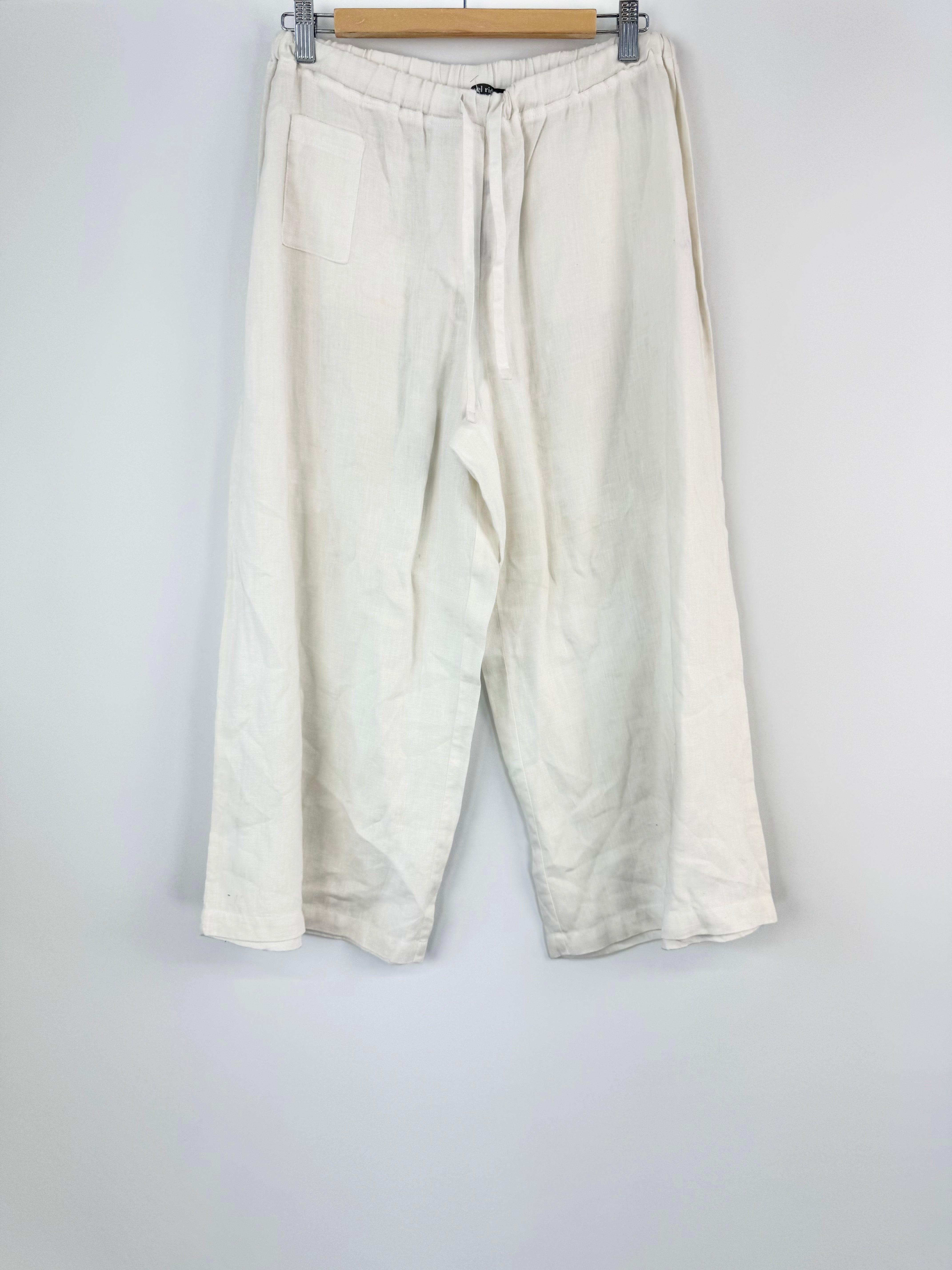Michael Ridley White Linen 3/4 Pants - AU8