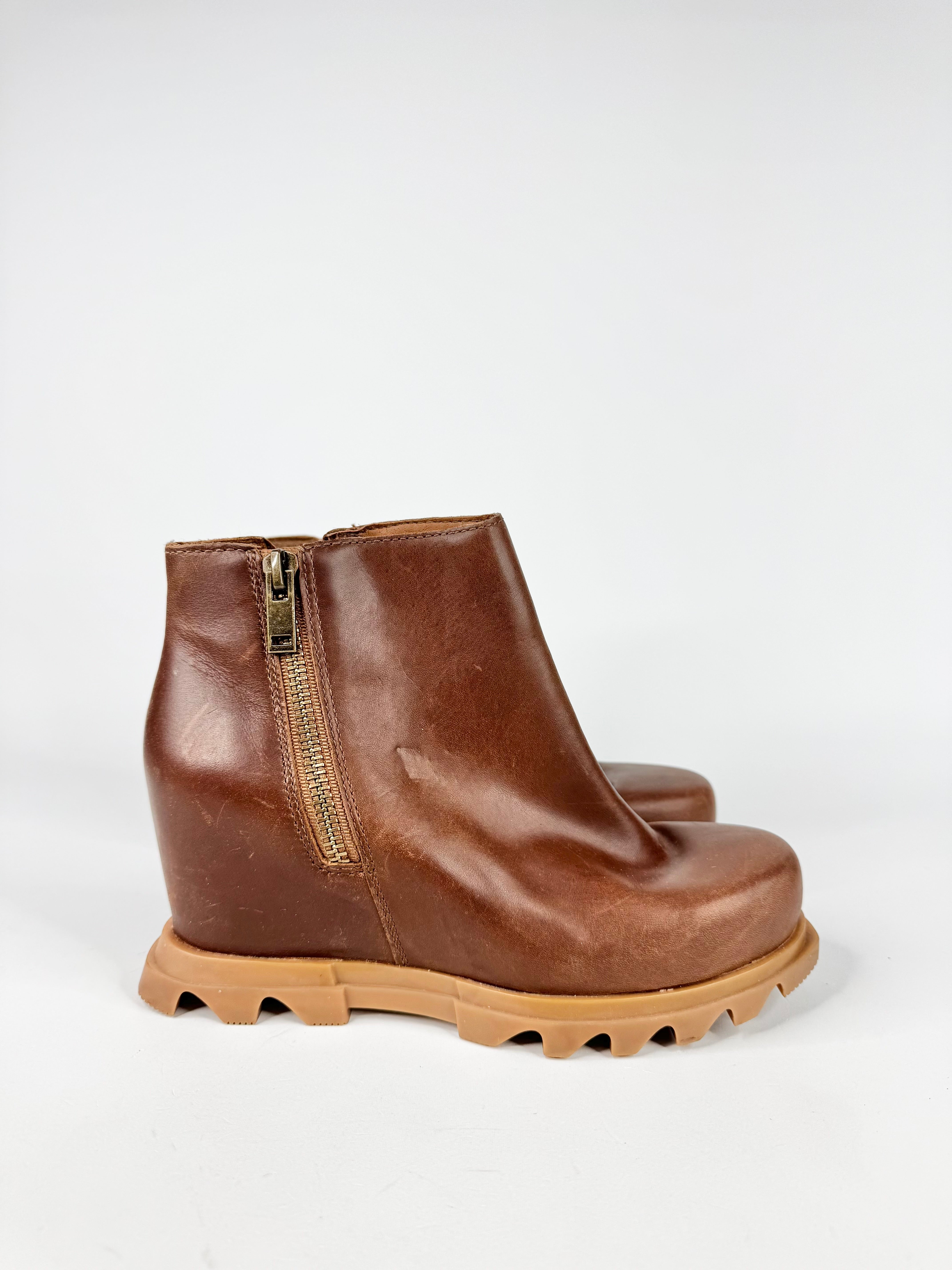 Sorel Brandy 'Joan's of Arctic' Wedge Ankle Boots - EU38