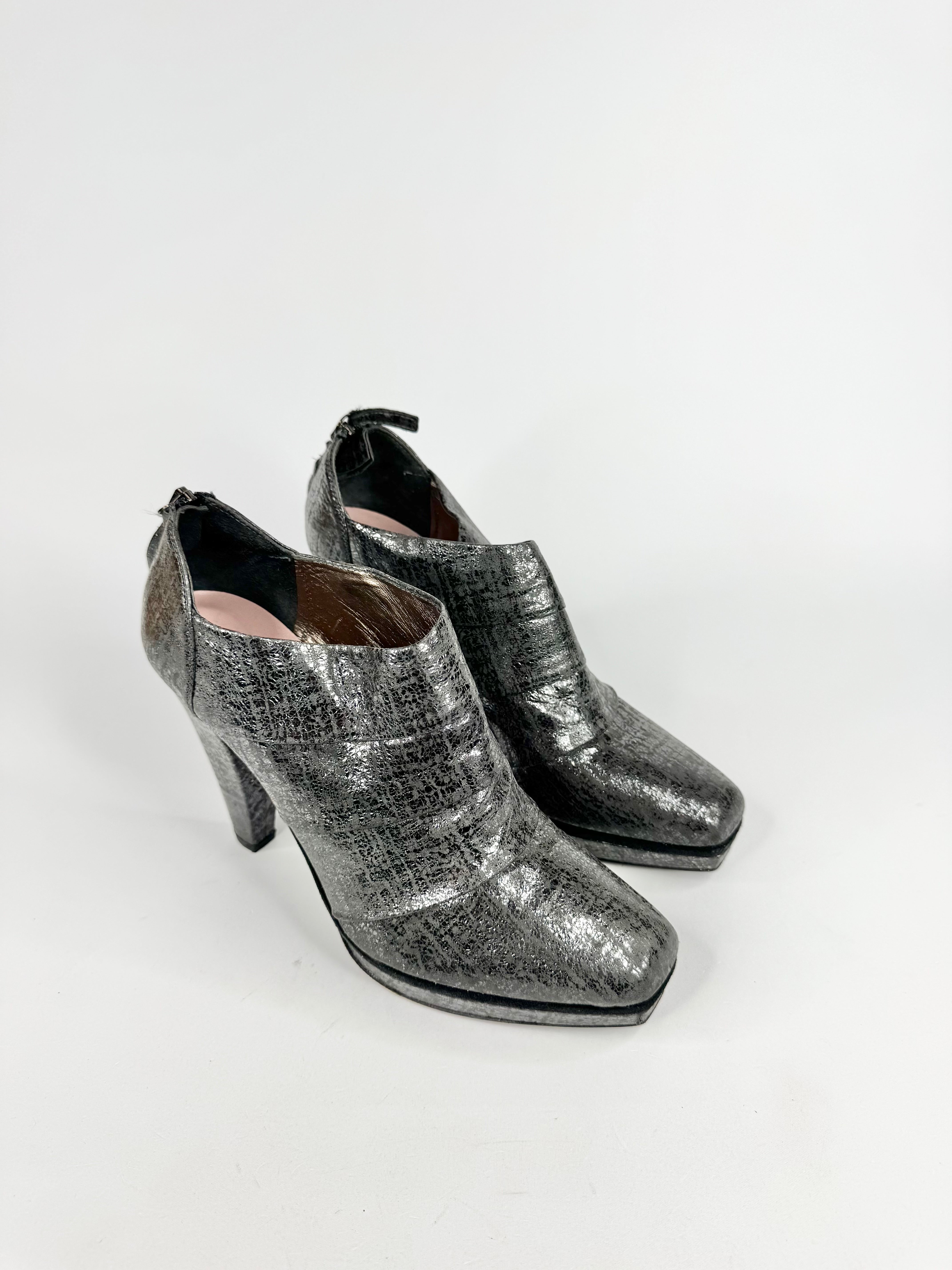 Hugo Boss Metallic Grey Ripple Heels - EU39