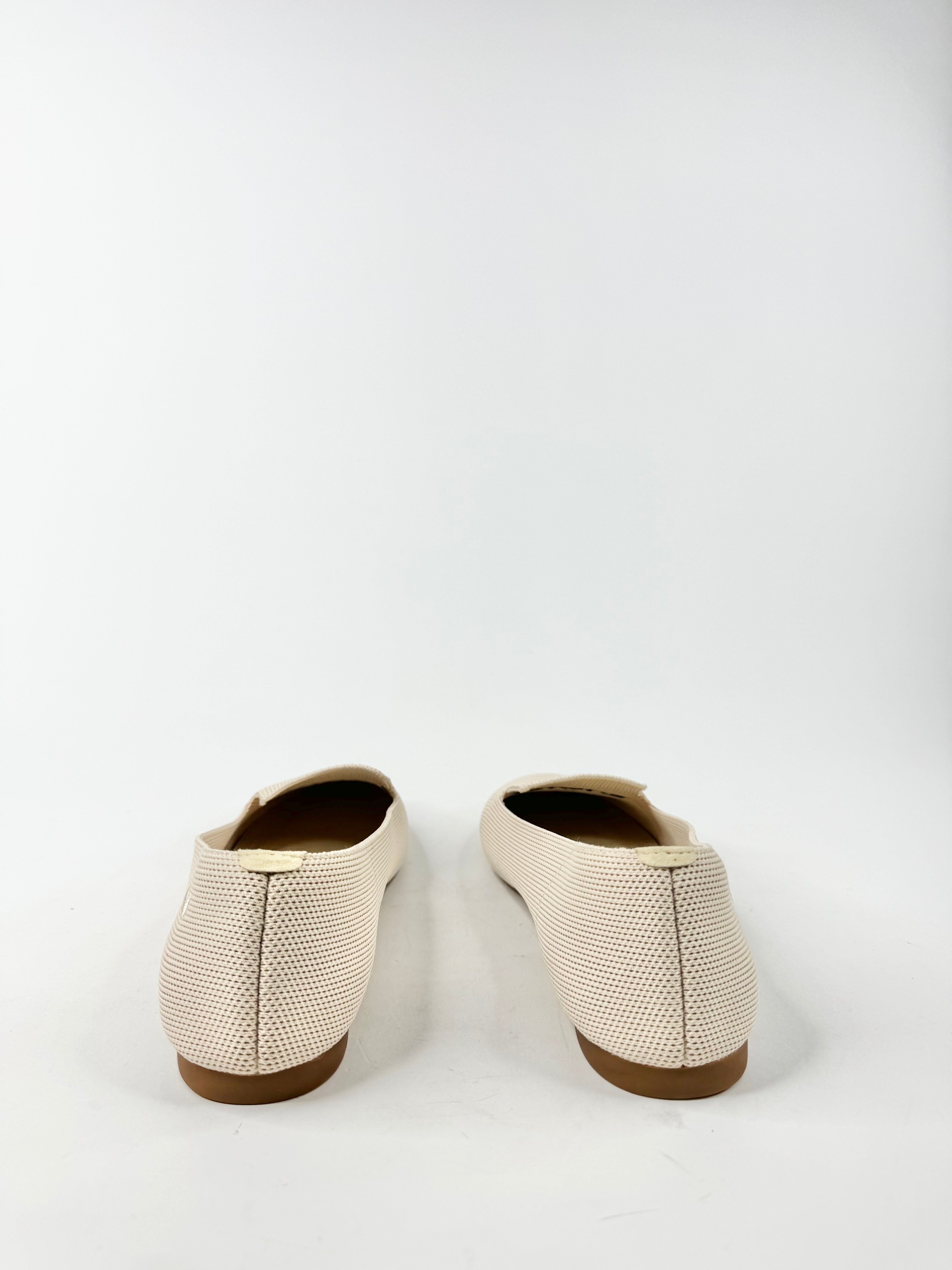 Vivaia 'Audrey' Bee Hapy Round-Toe Embroidered Loafers - EU37.5